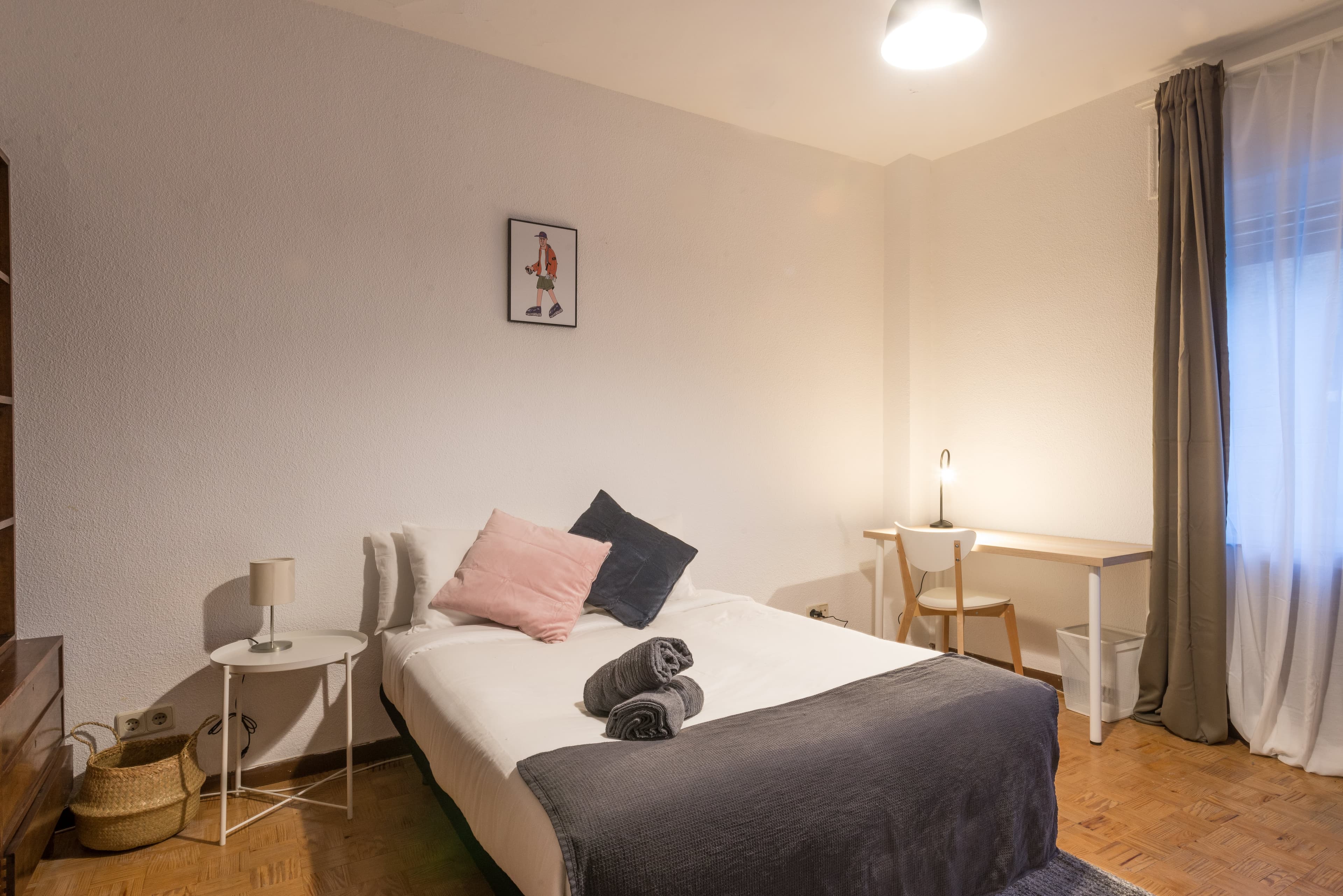 room-image