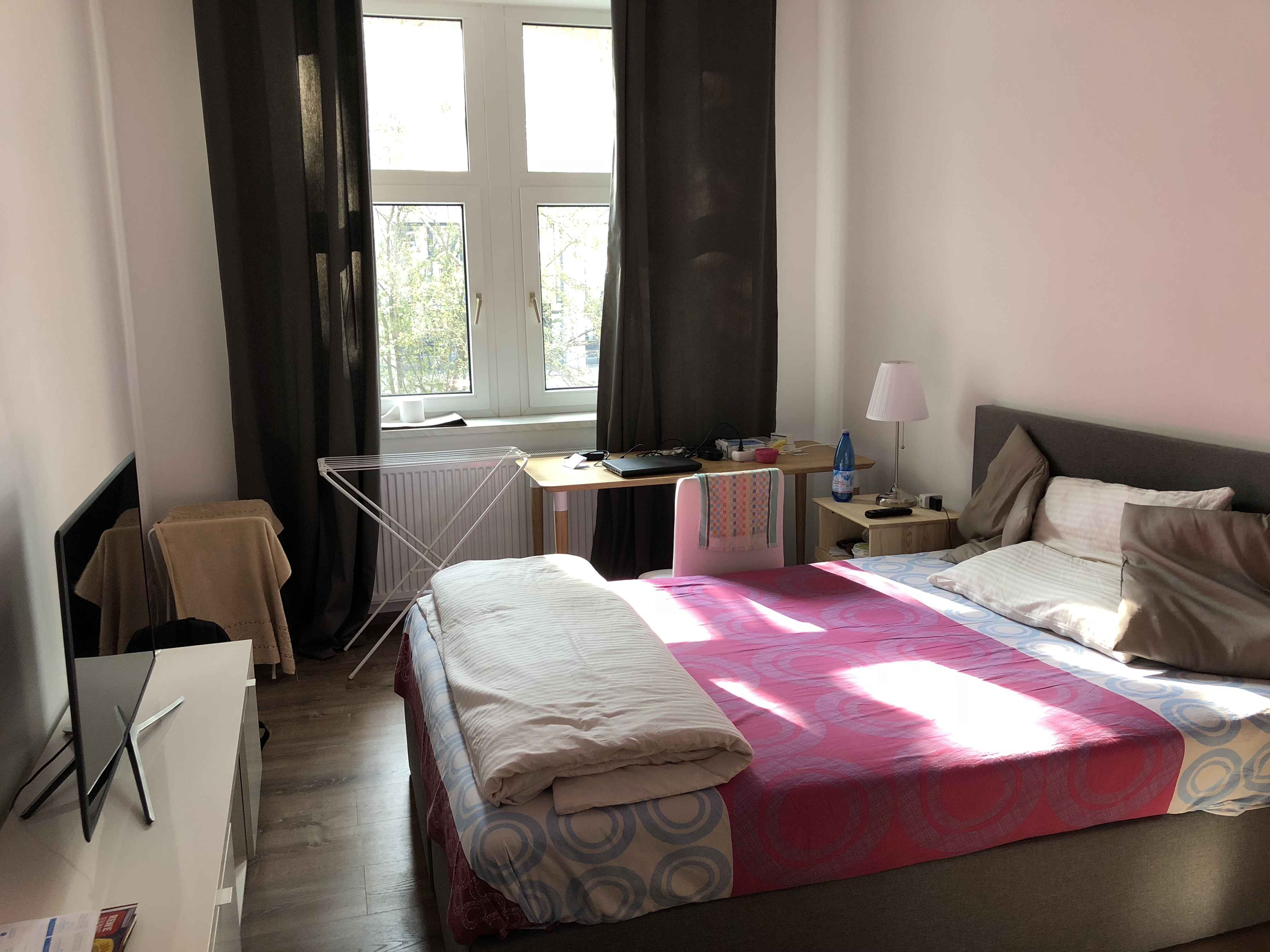 room-image