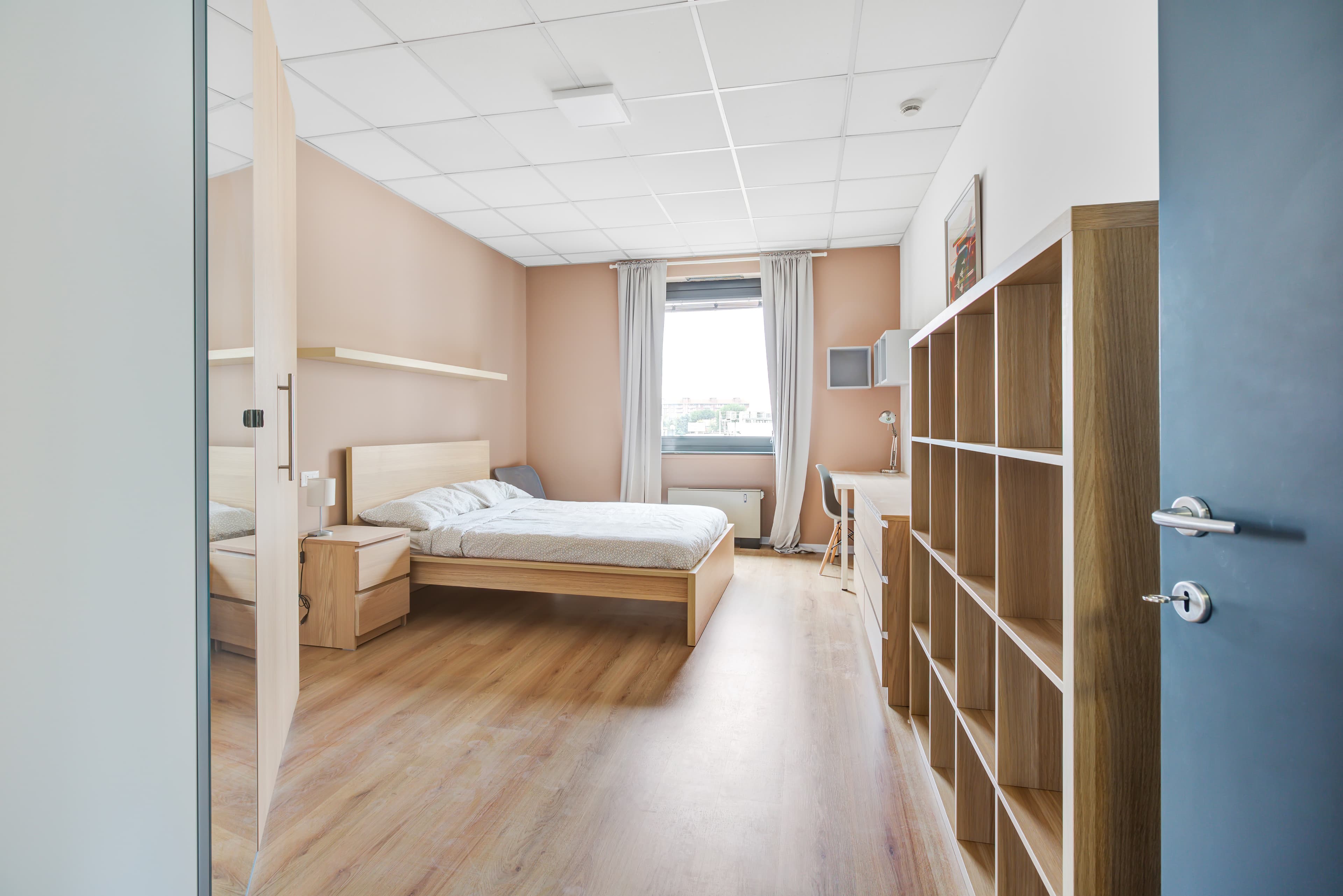 room-image