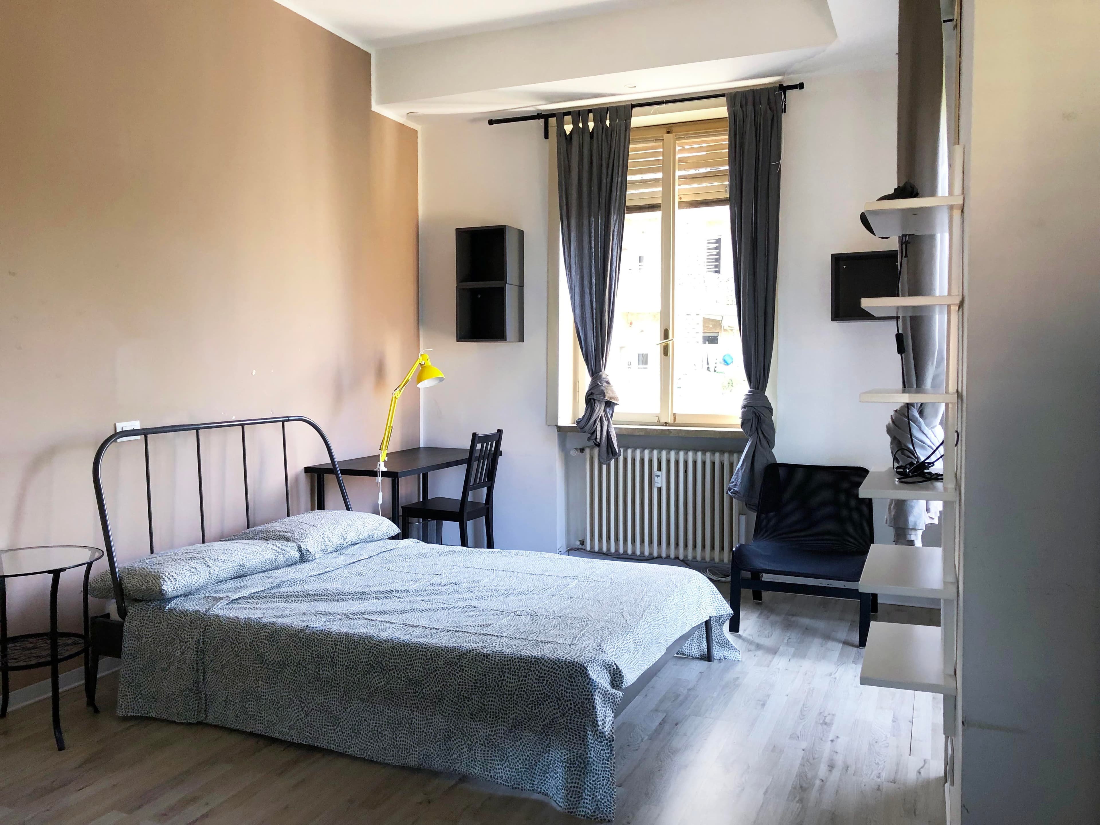 room-image