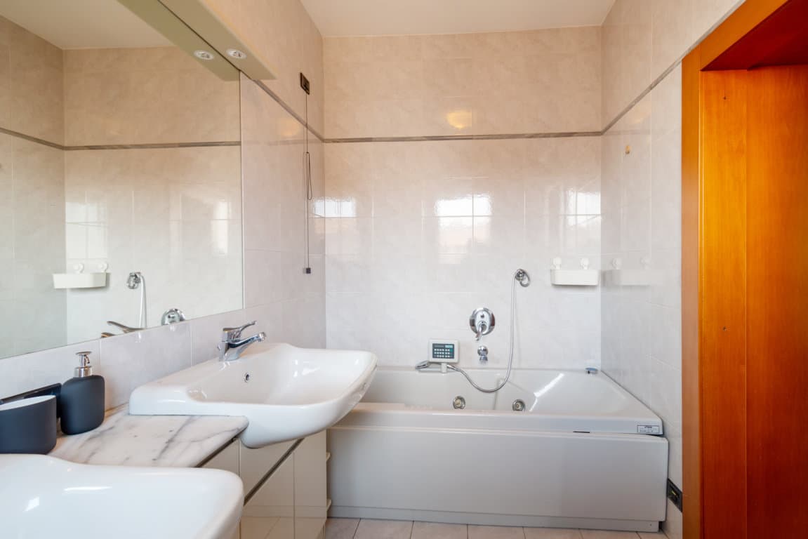 Image of the room