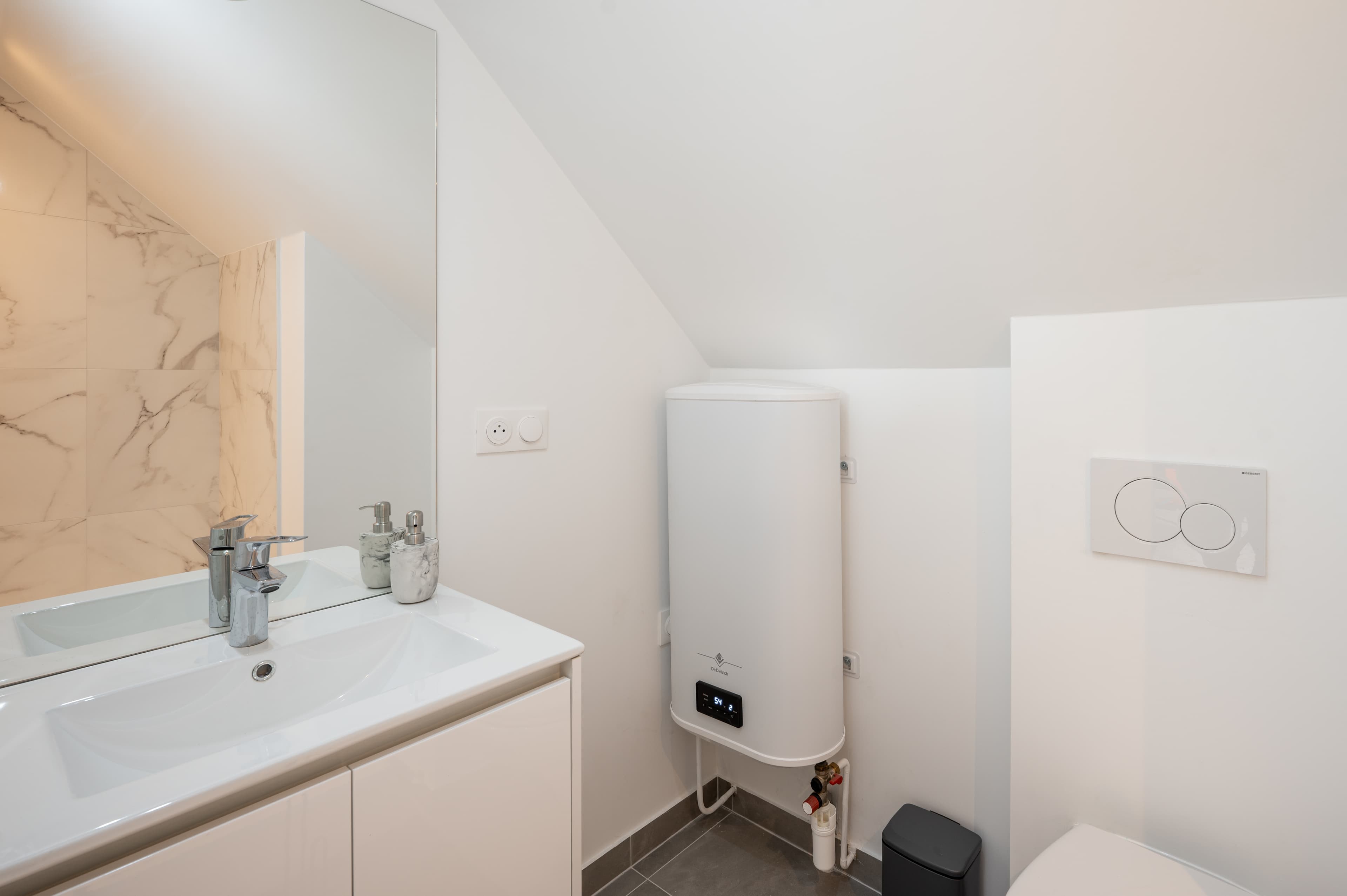 Image of the room
