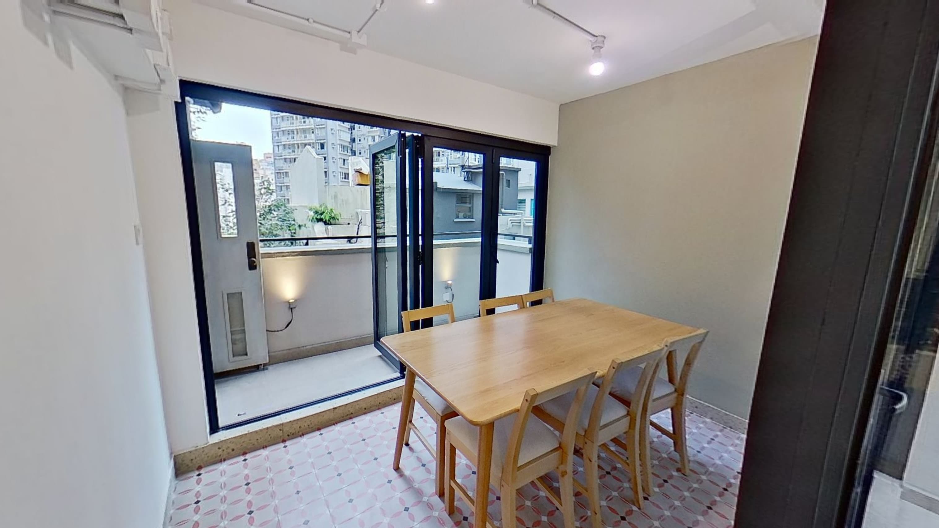 Marketing picture of unit HK-01-061-001-002