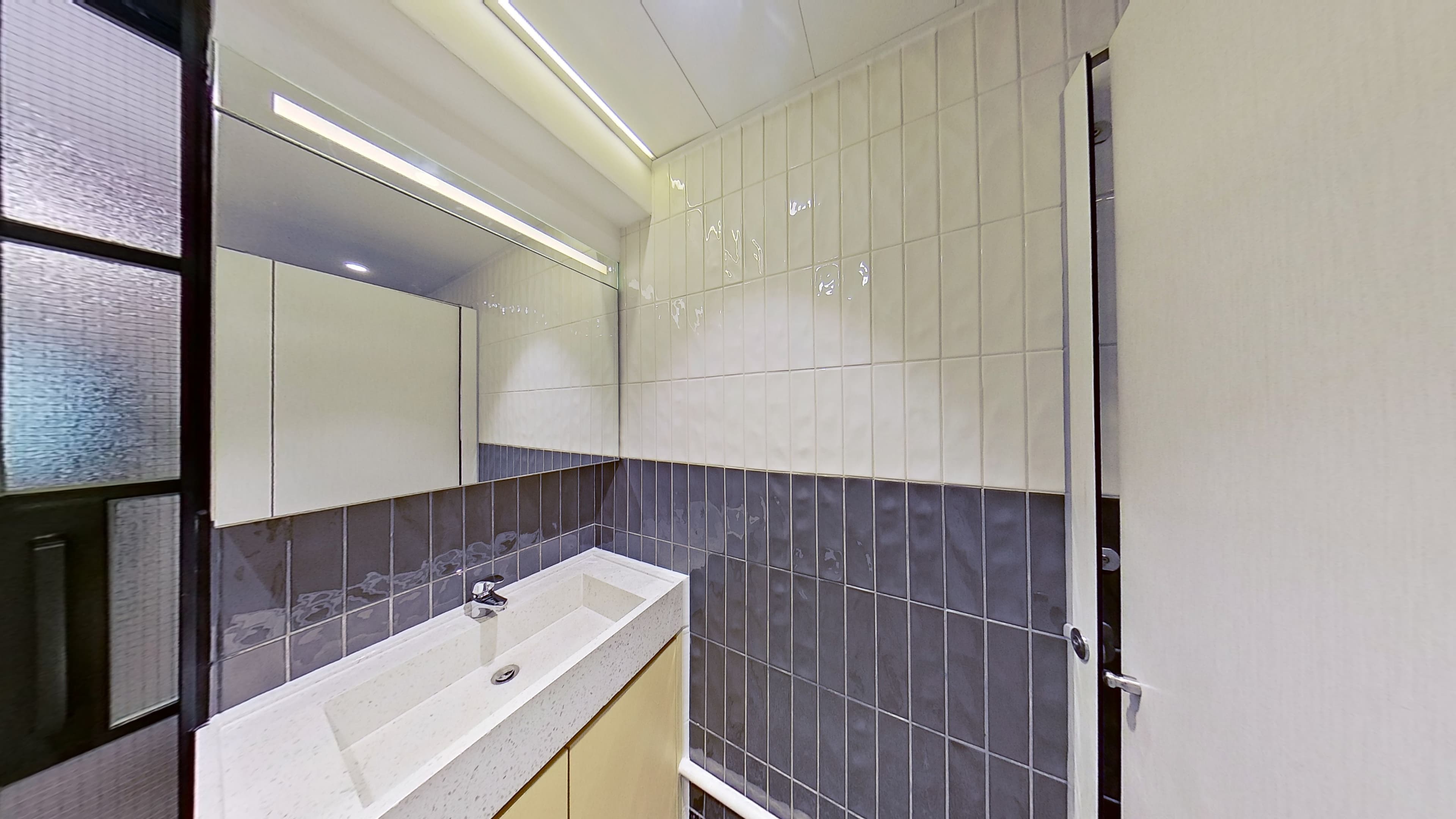 Picture of unit HK-01-061-001-002