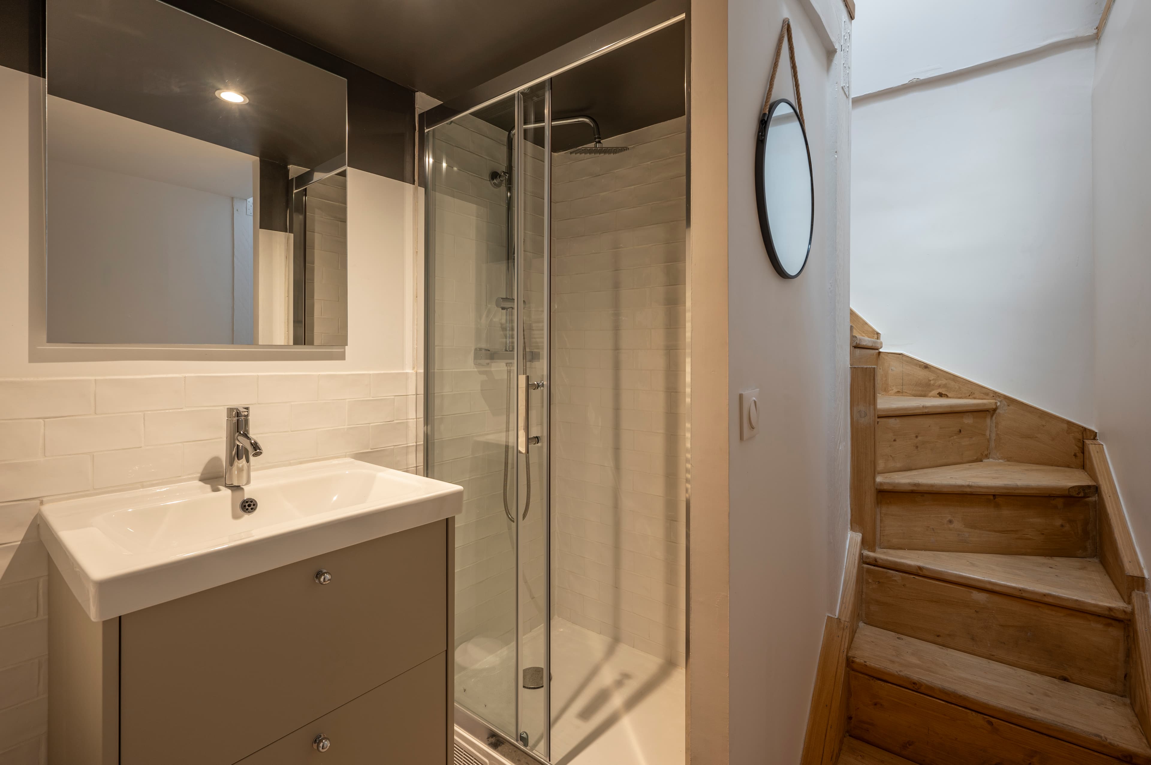 Marketing picture of unit FR-18-011-001-007