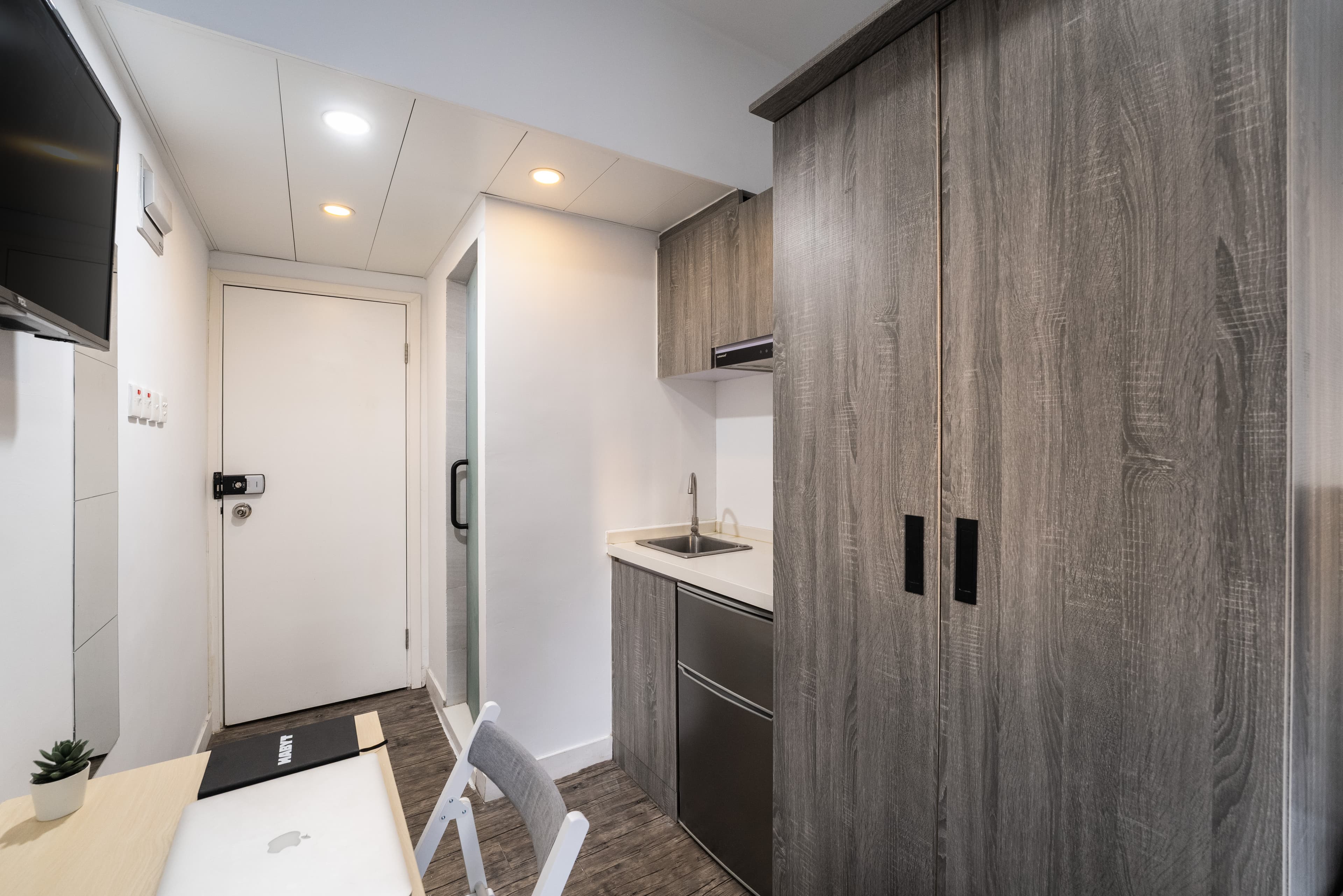 Marketing picture of unit HK-01-067-034-01