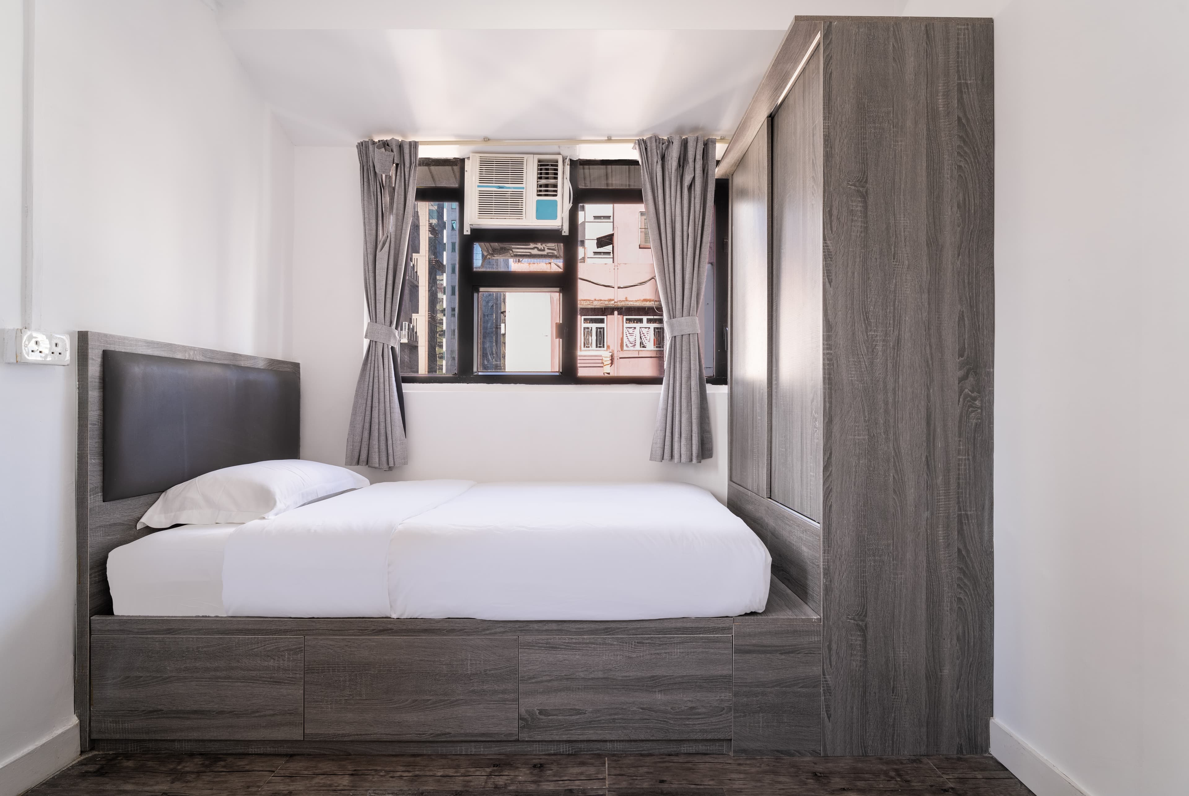 Marketing picture of unit HK-01-067-083-01