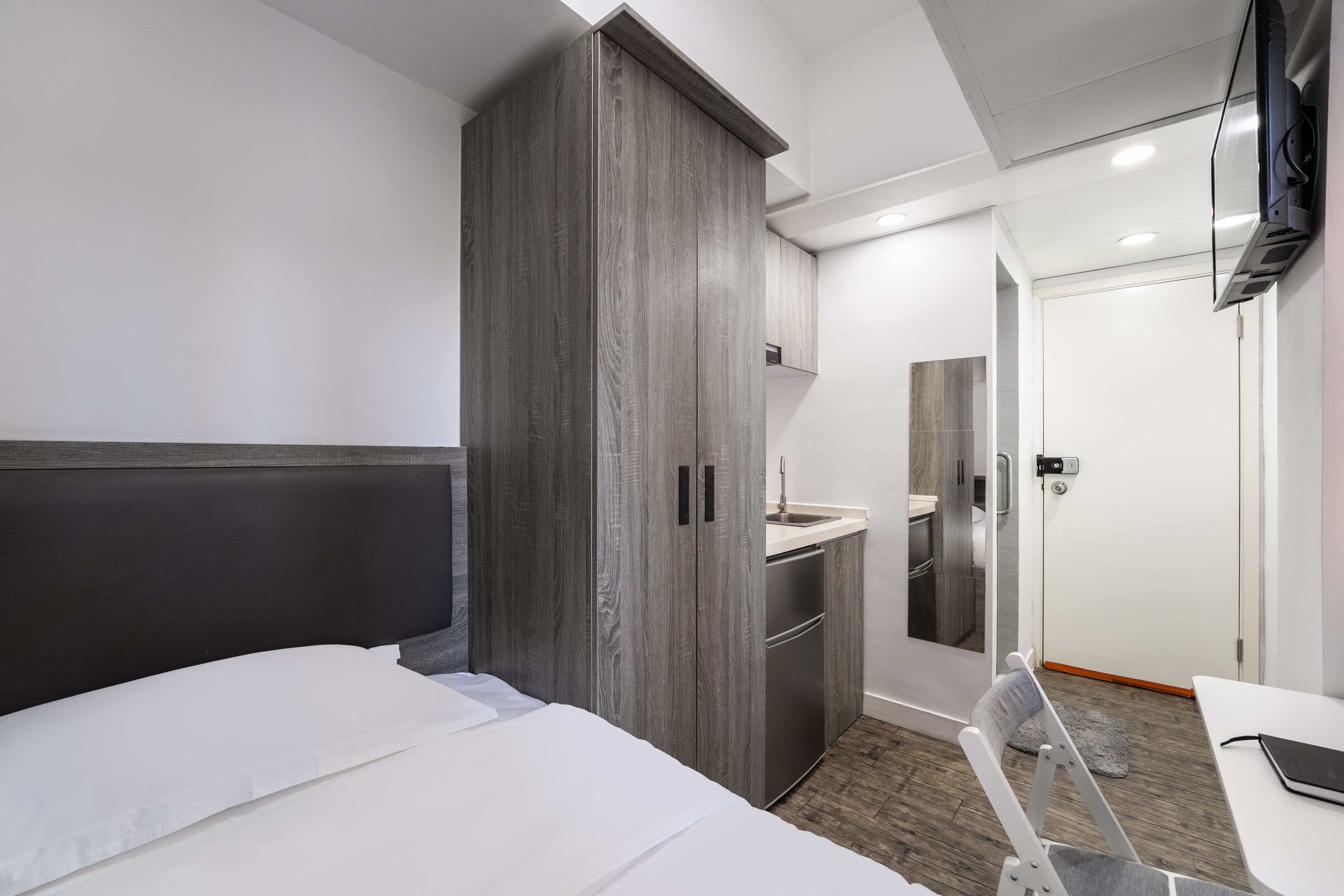 Marketing picture of unit HK-01-067-087-01