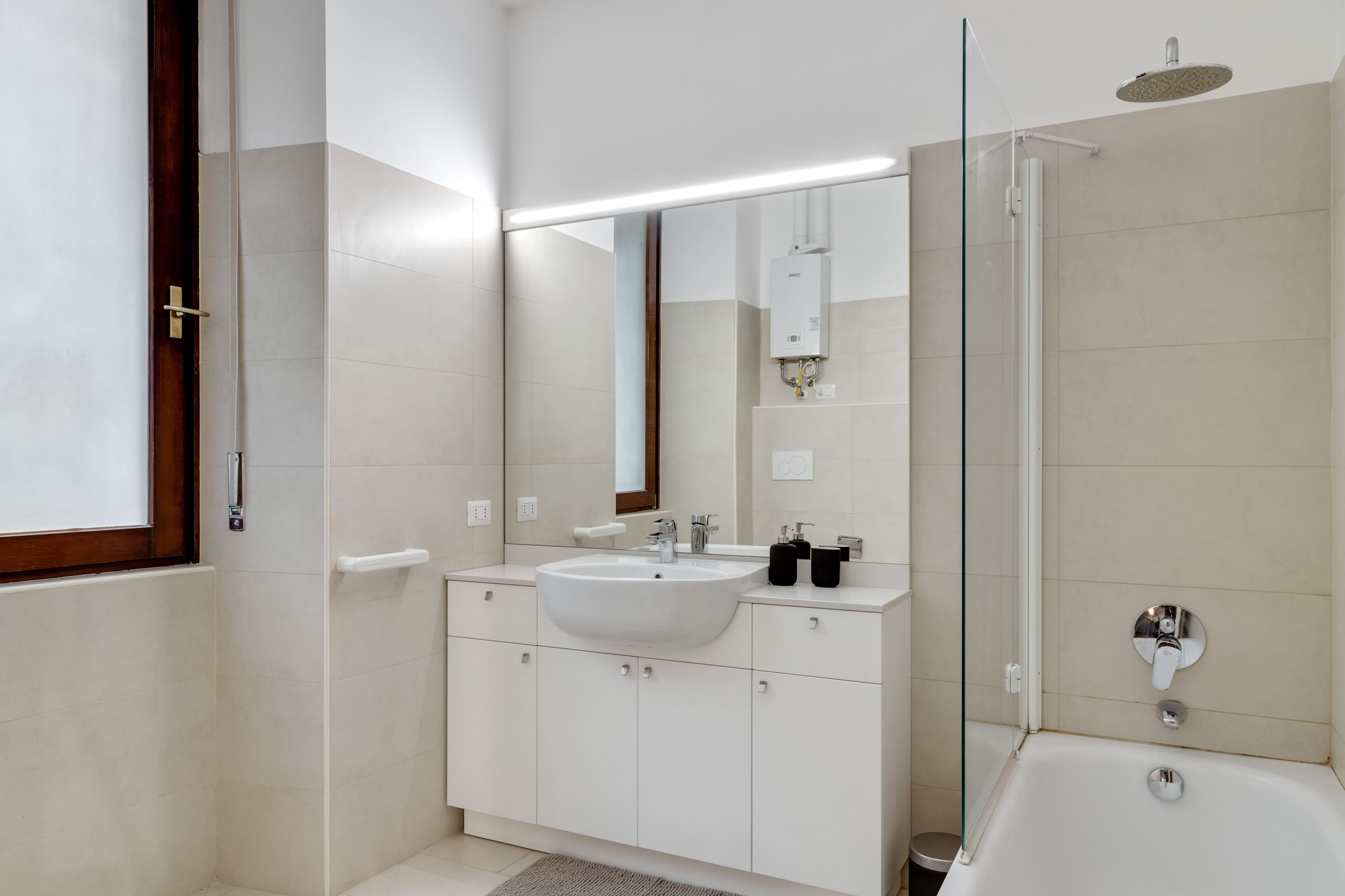 Picture of unit IT-14-004-001-08H