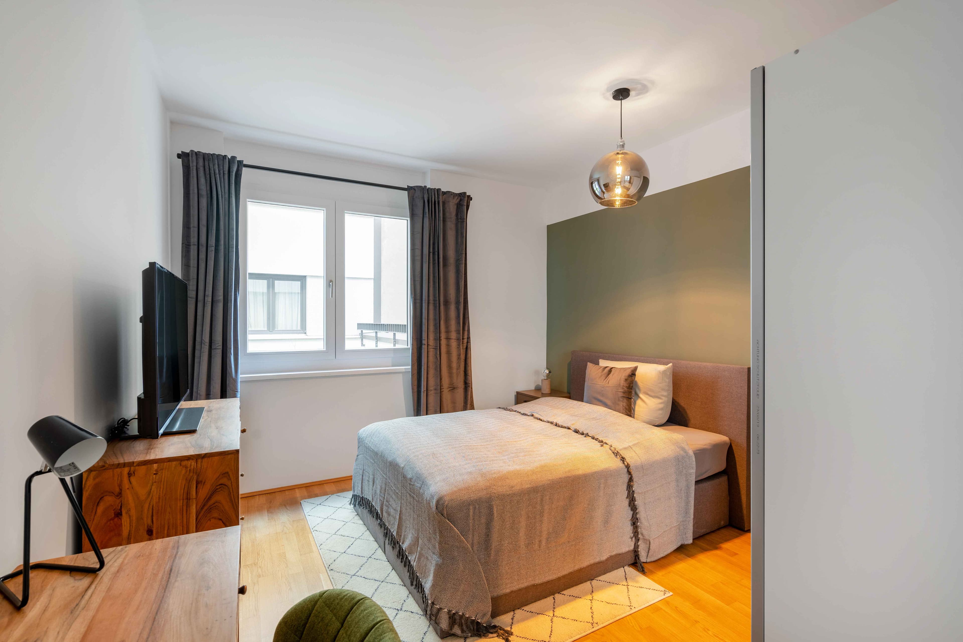 Picture of unit DE-01-003-001-02HF