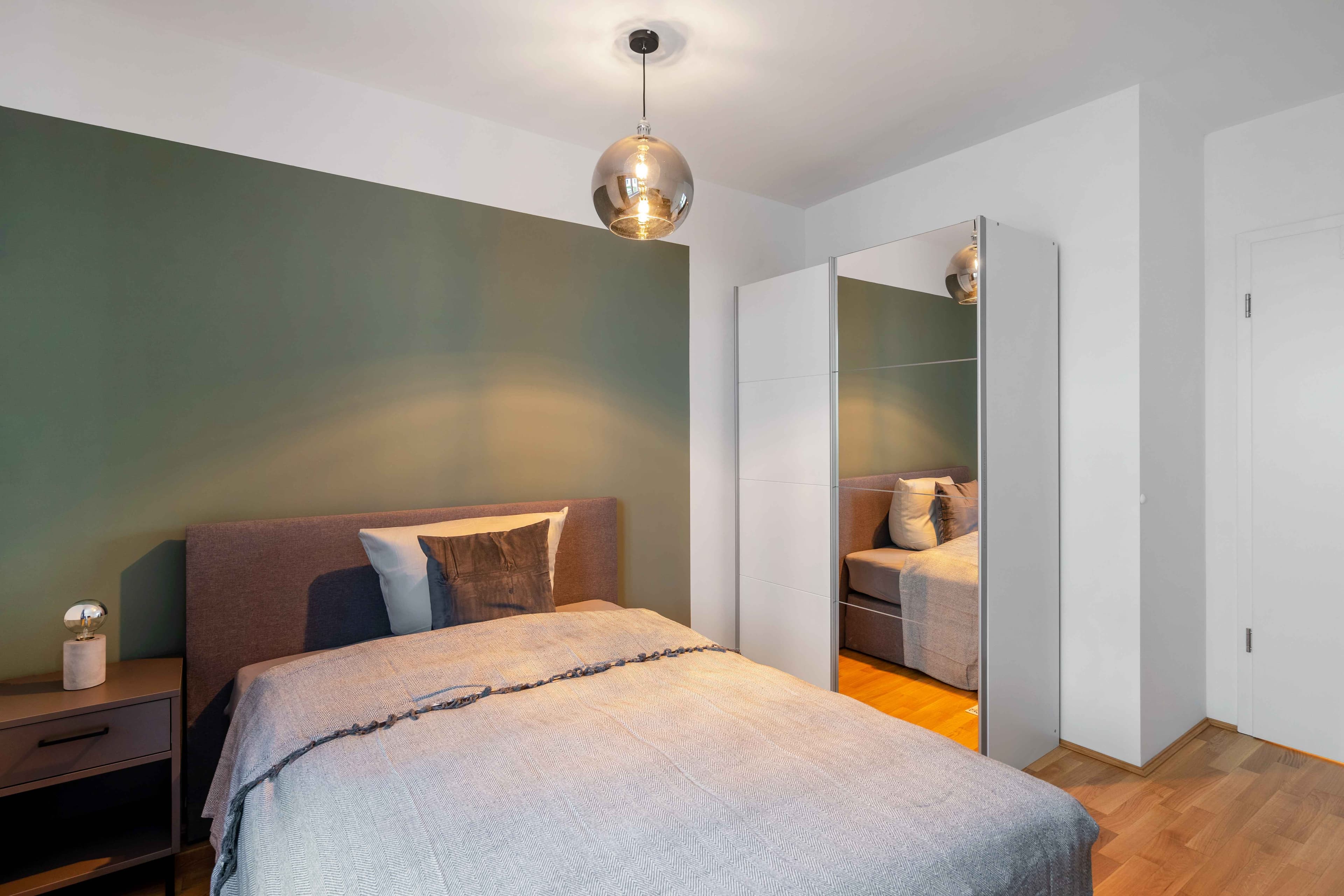 Picture of unit DE-01-003-001-02HF