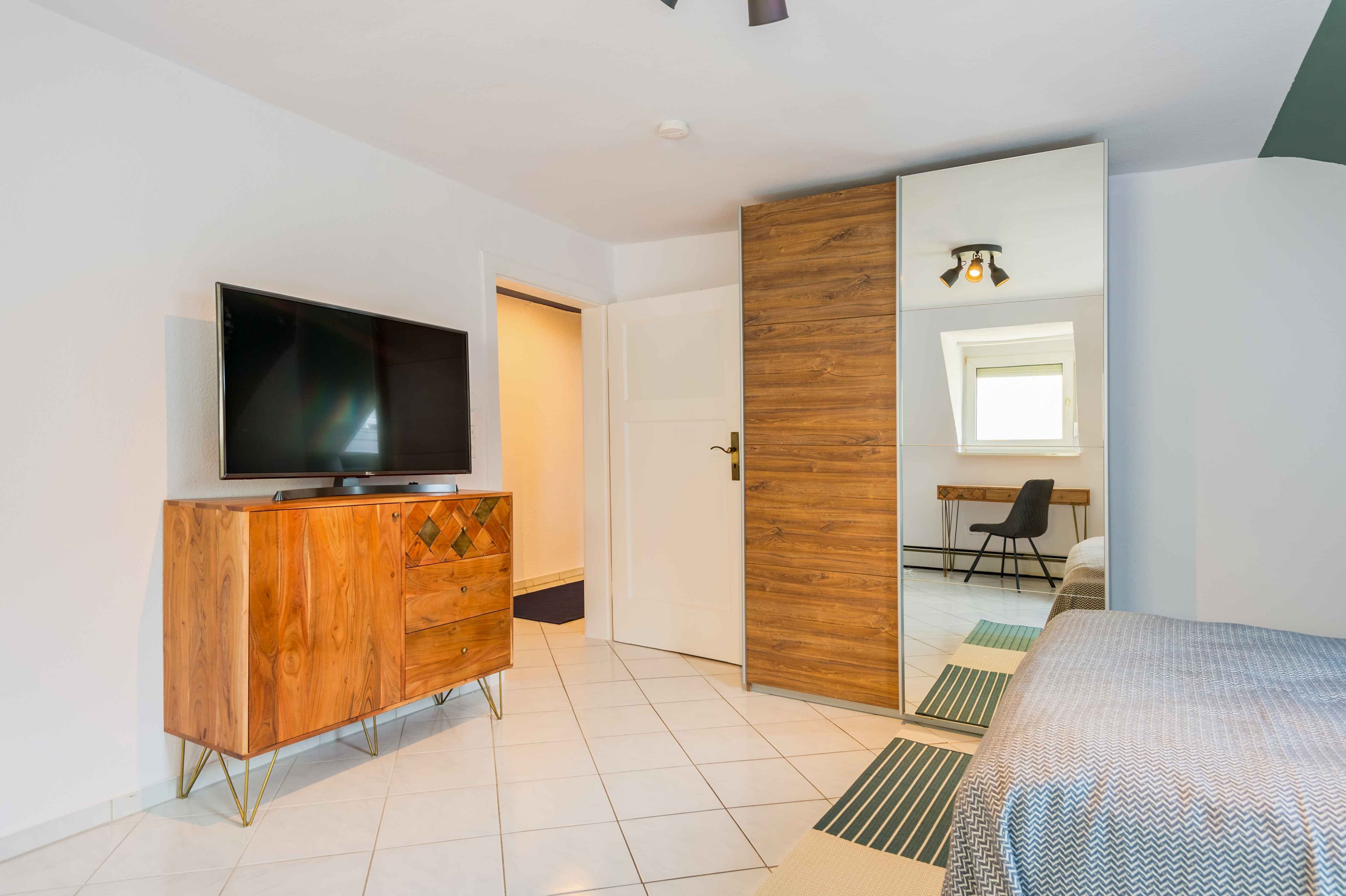 Picture of unit DE-04-024-001-03HF