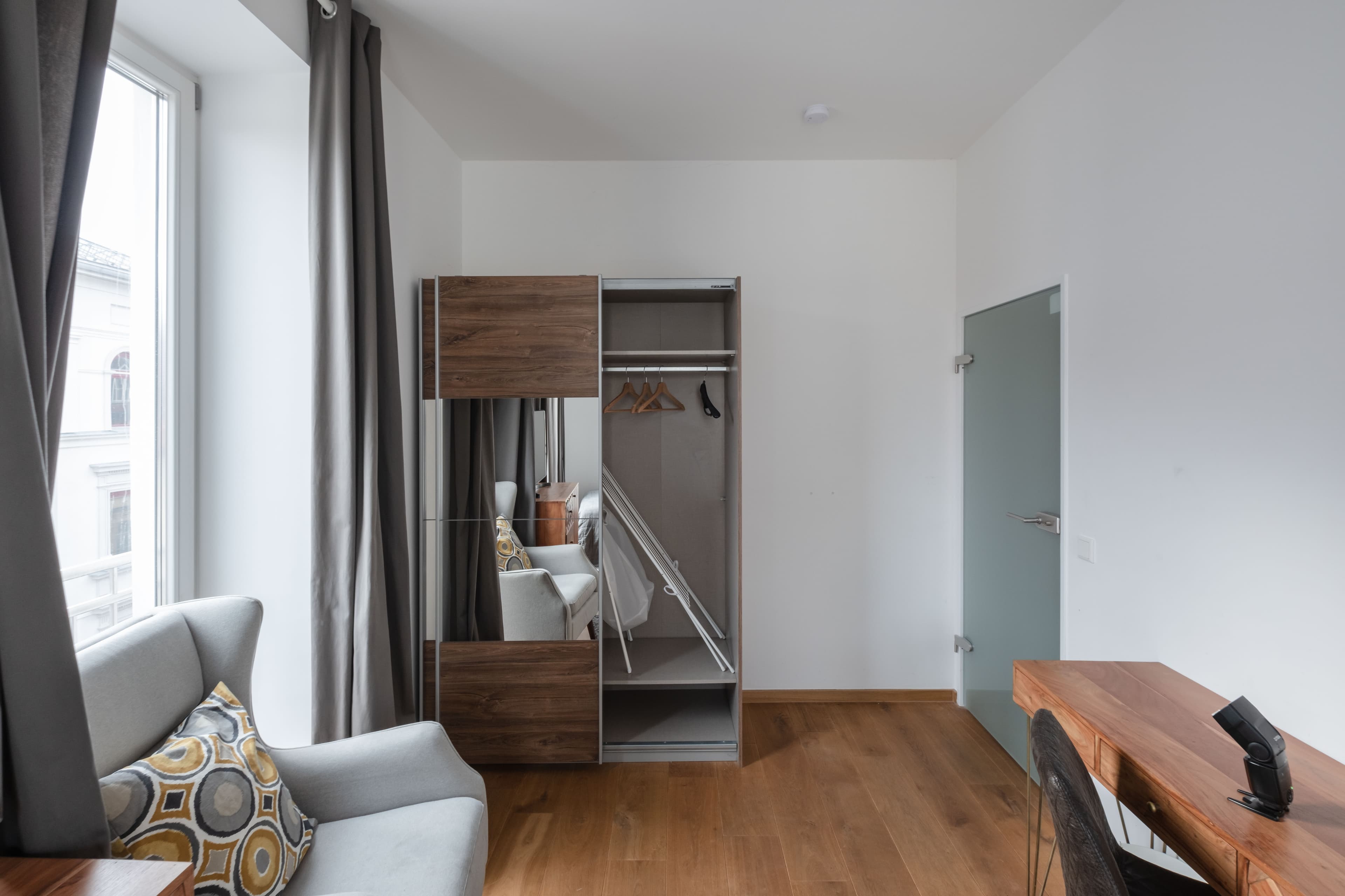 Picture of unit DE-02-009-001-02HF