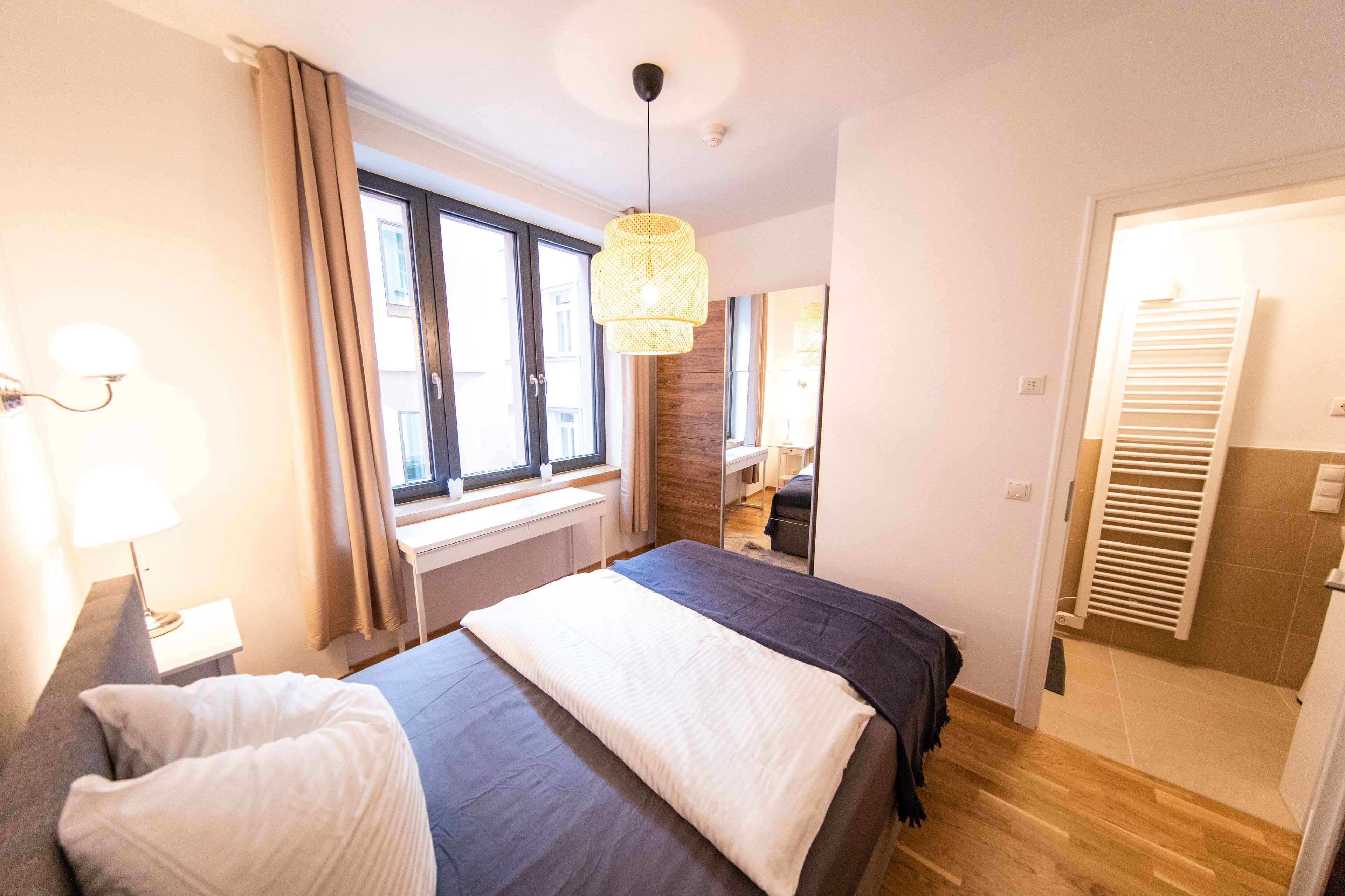 Picture of unit DE-04-004-001-05HF