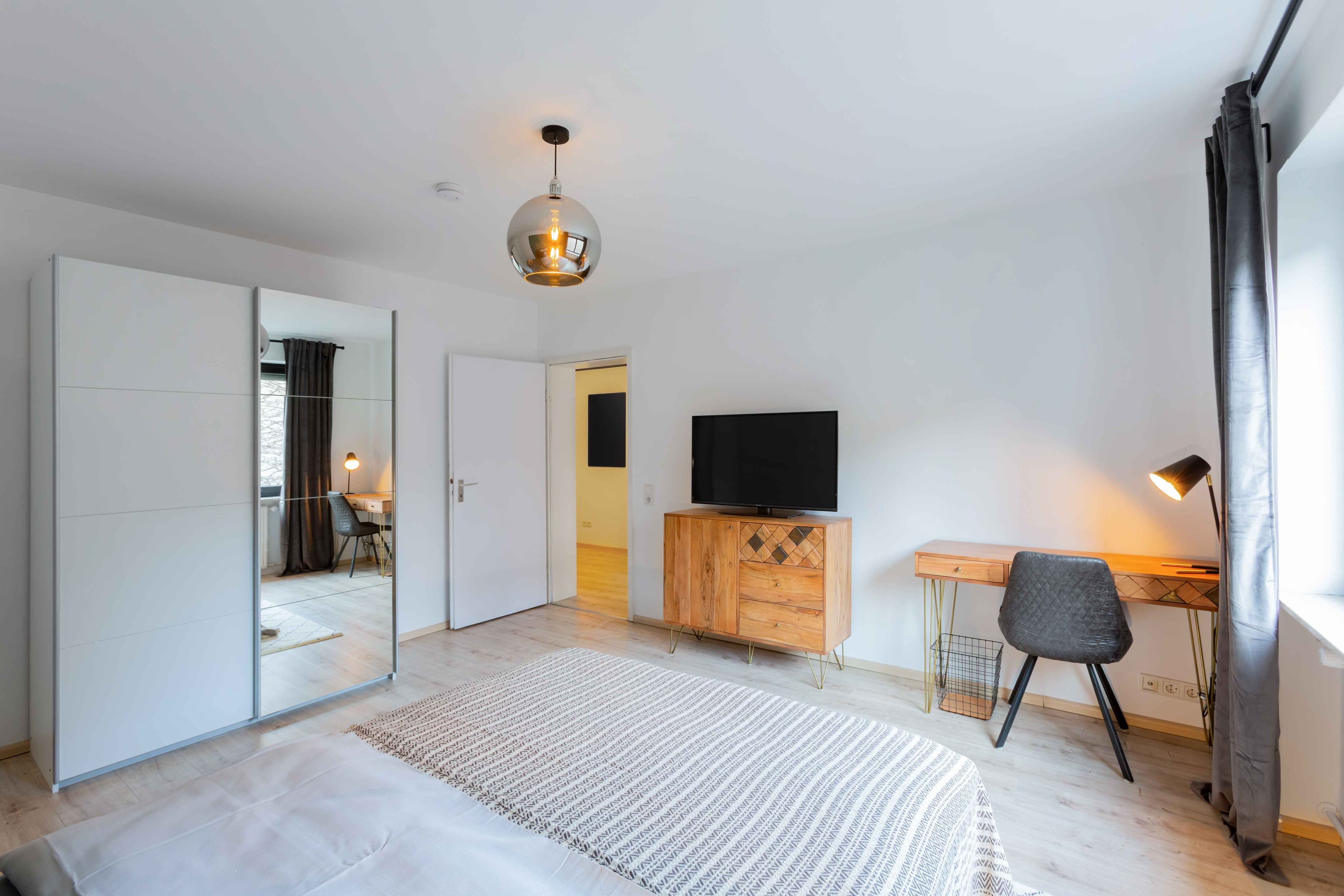 Picture of unit DE-04-042-002-06HF