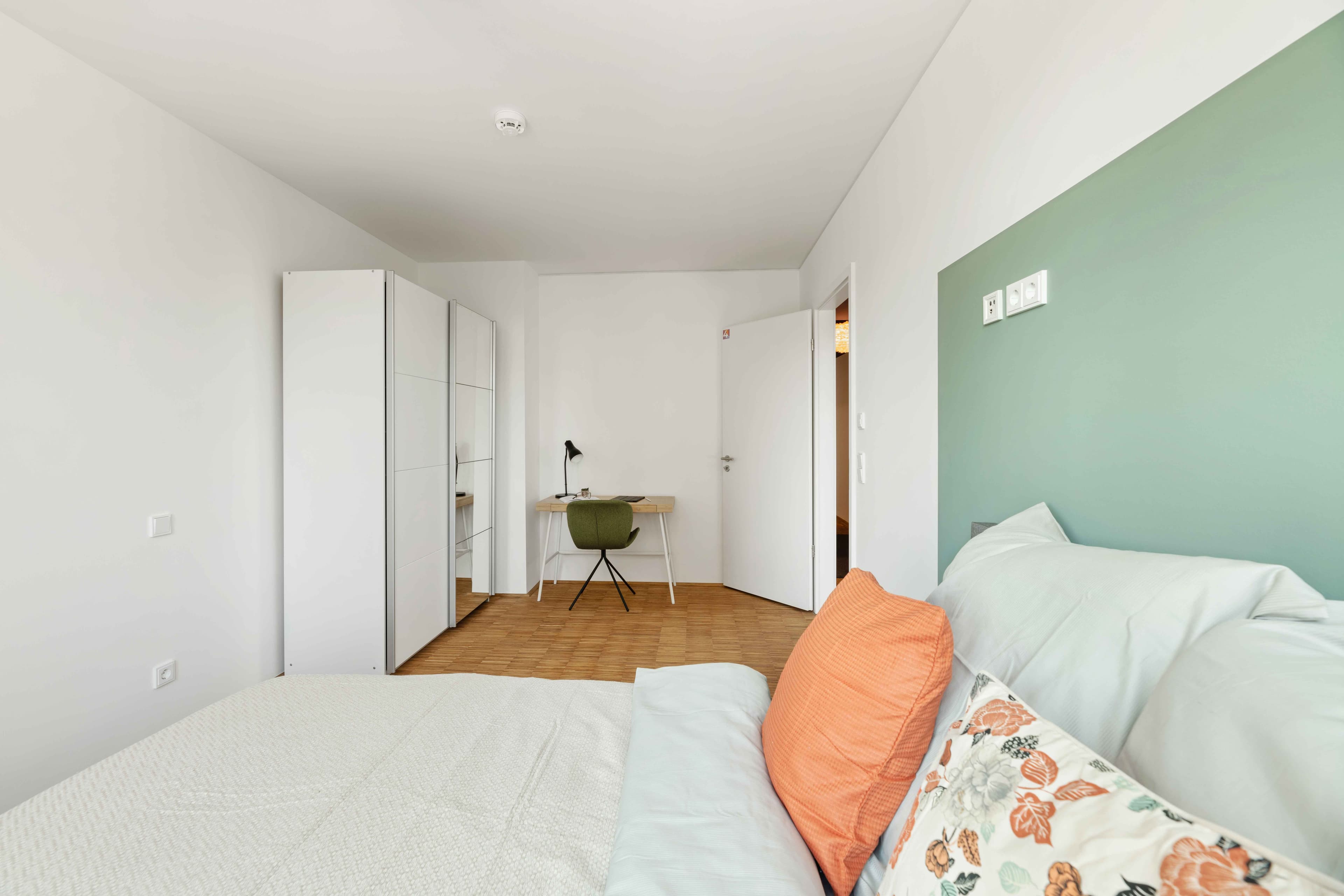 Picture of unit DE-02-020-002-04HF