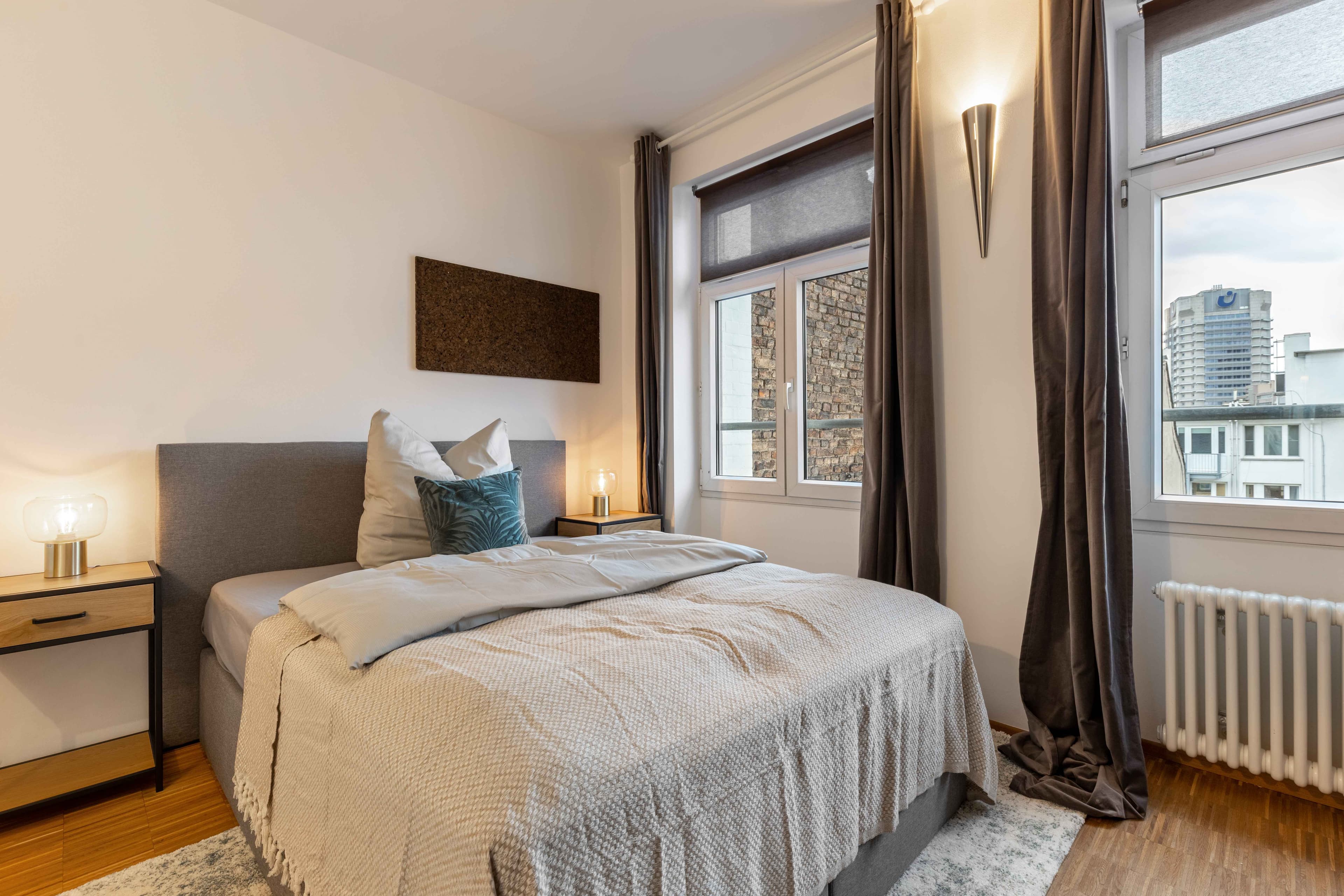 Picture of unit DE-04-001-002-06HF