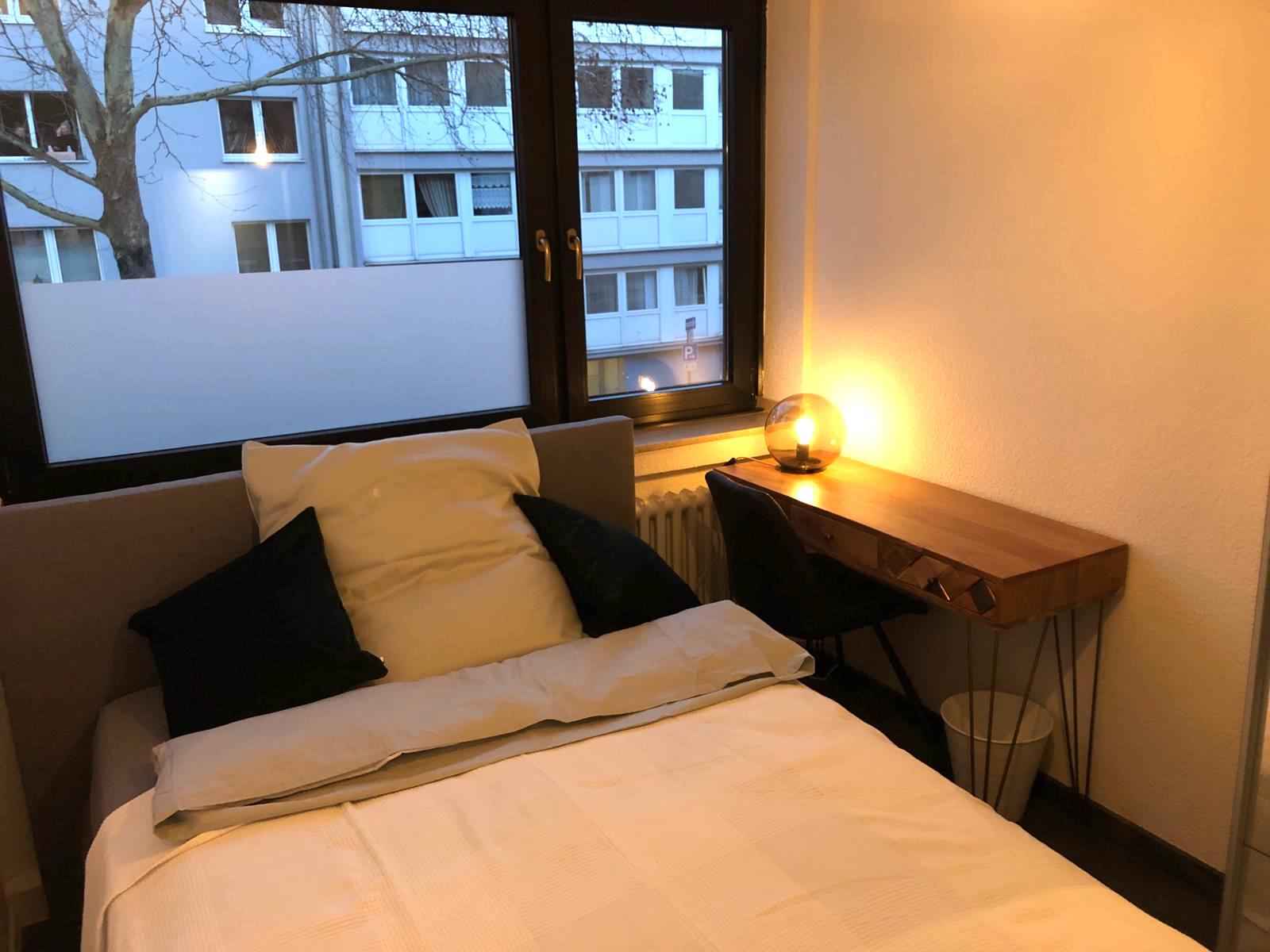 Picture of unit DE-07-004-002-02HF