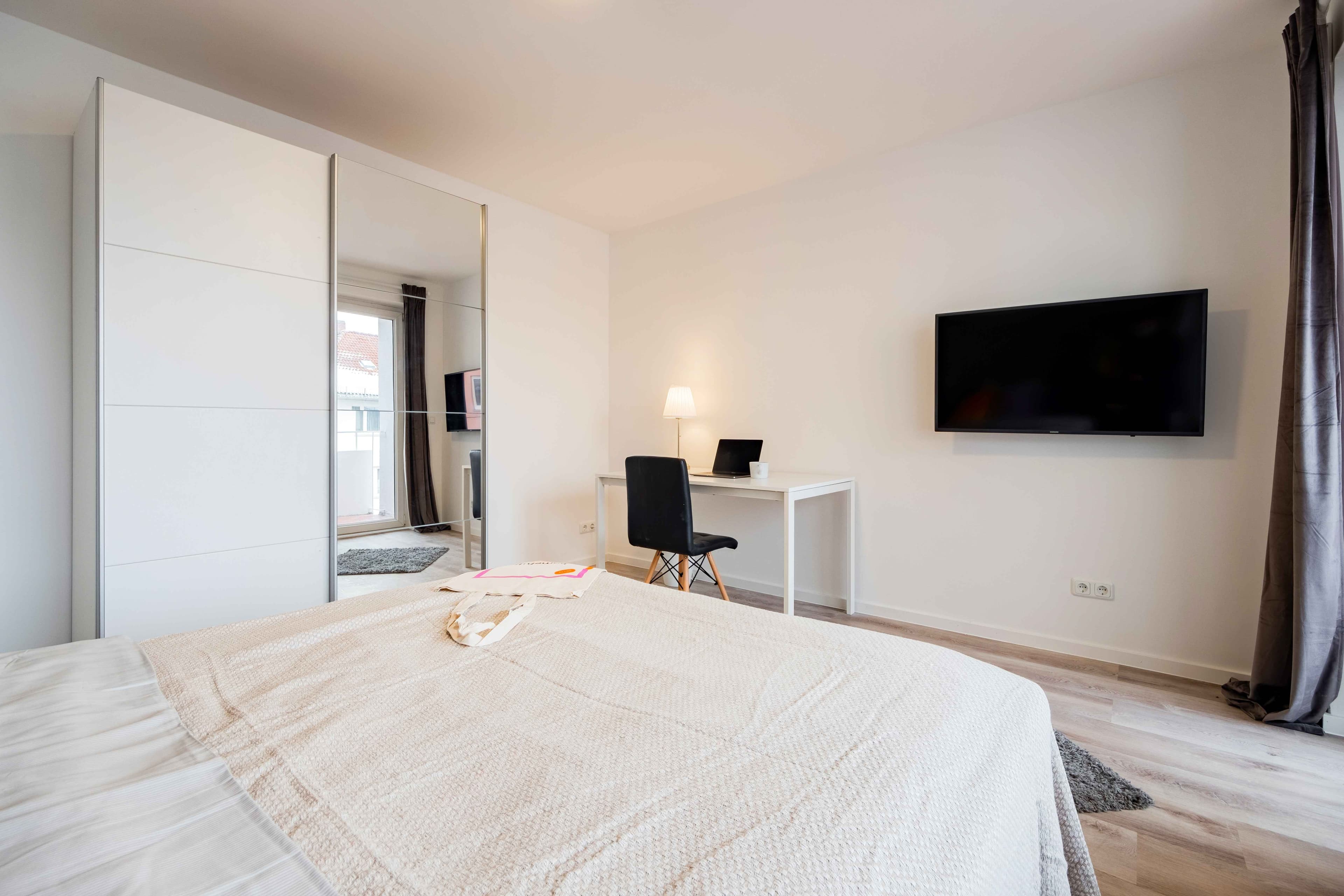 Picture of unit DE-02-014-004-03HF