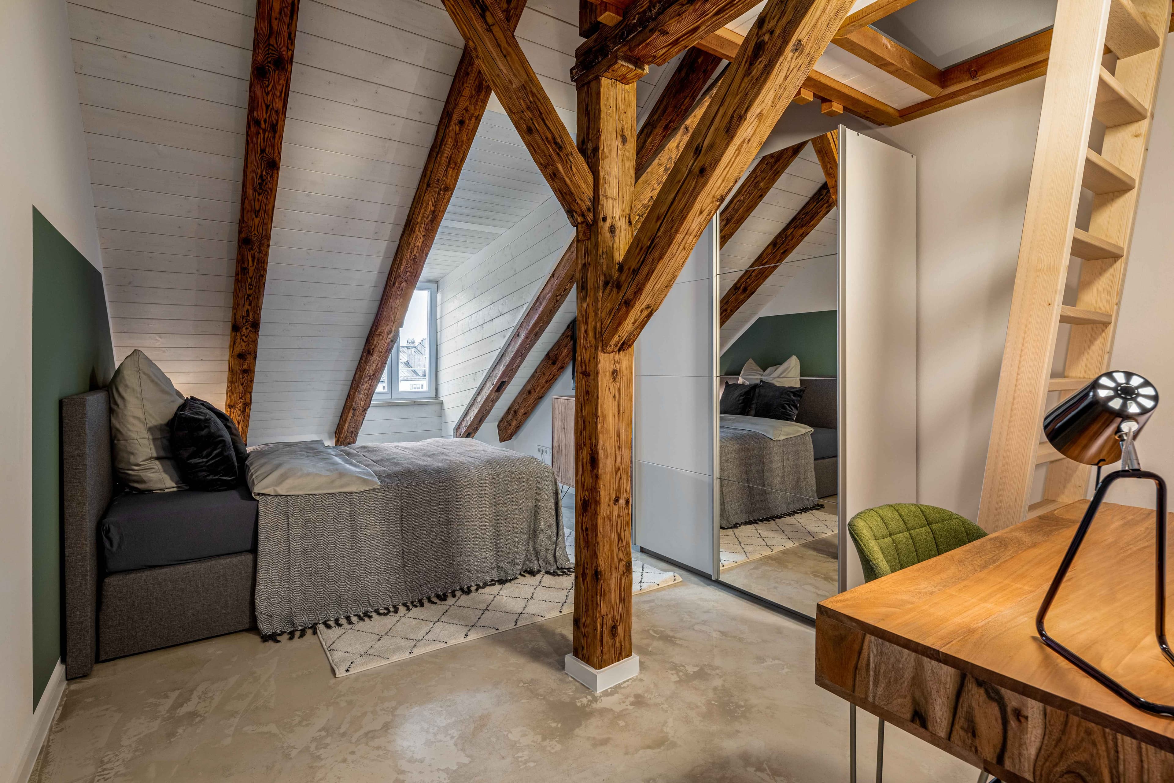 Picture of unit DE-02-008-004-02HF