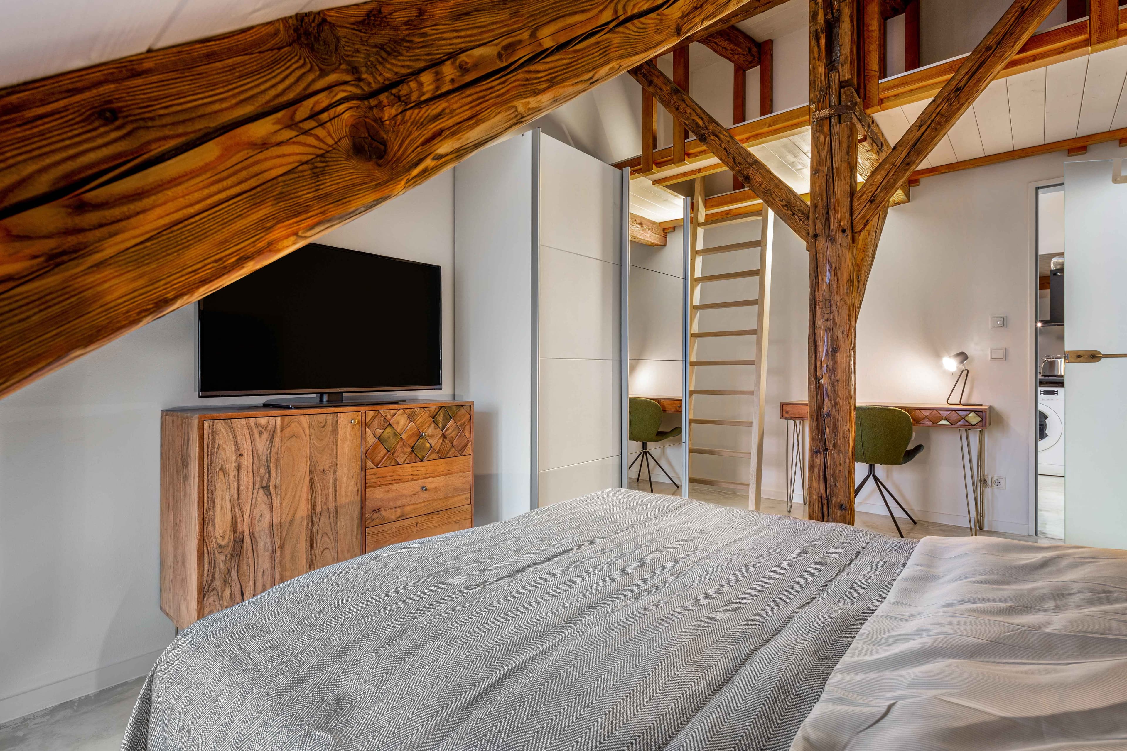 Picture of unit DE-02-008-004-02HF