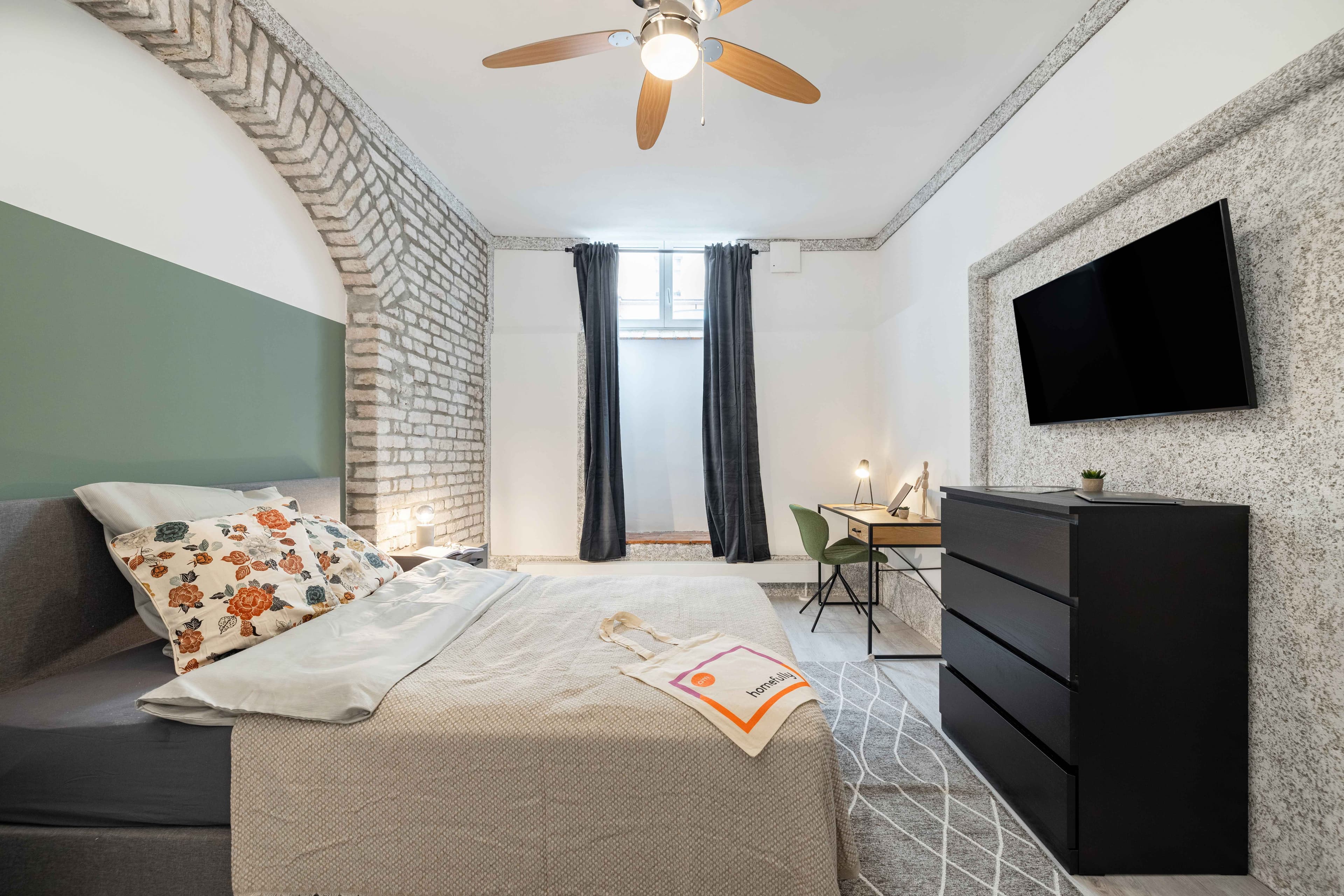 Picture of unit DE-02-004-006-06HF