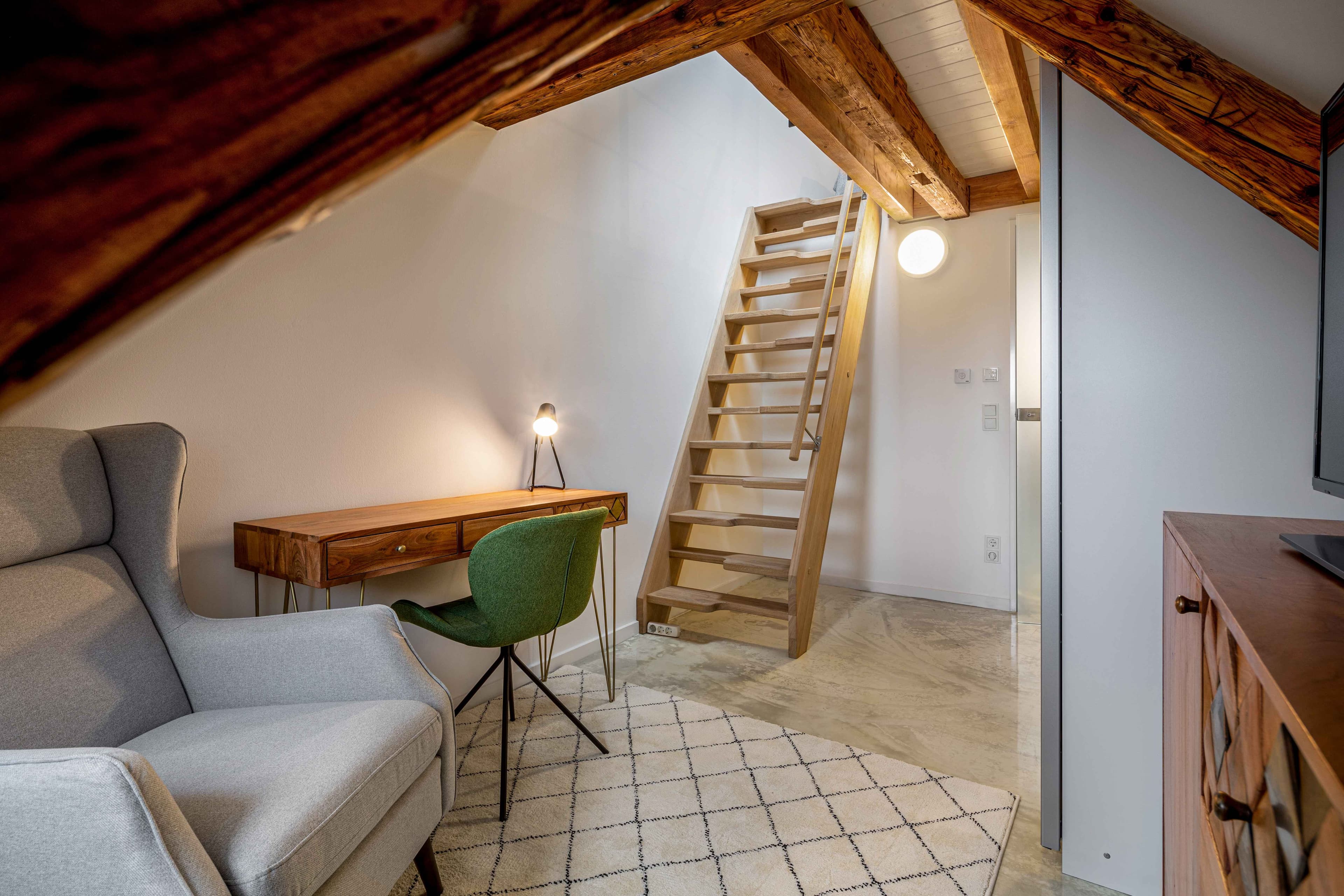 Picture of unit DE-02-008-004-04HF