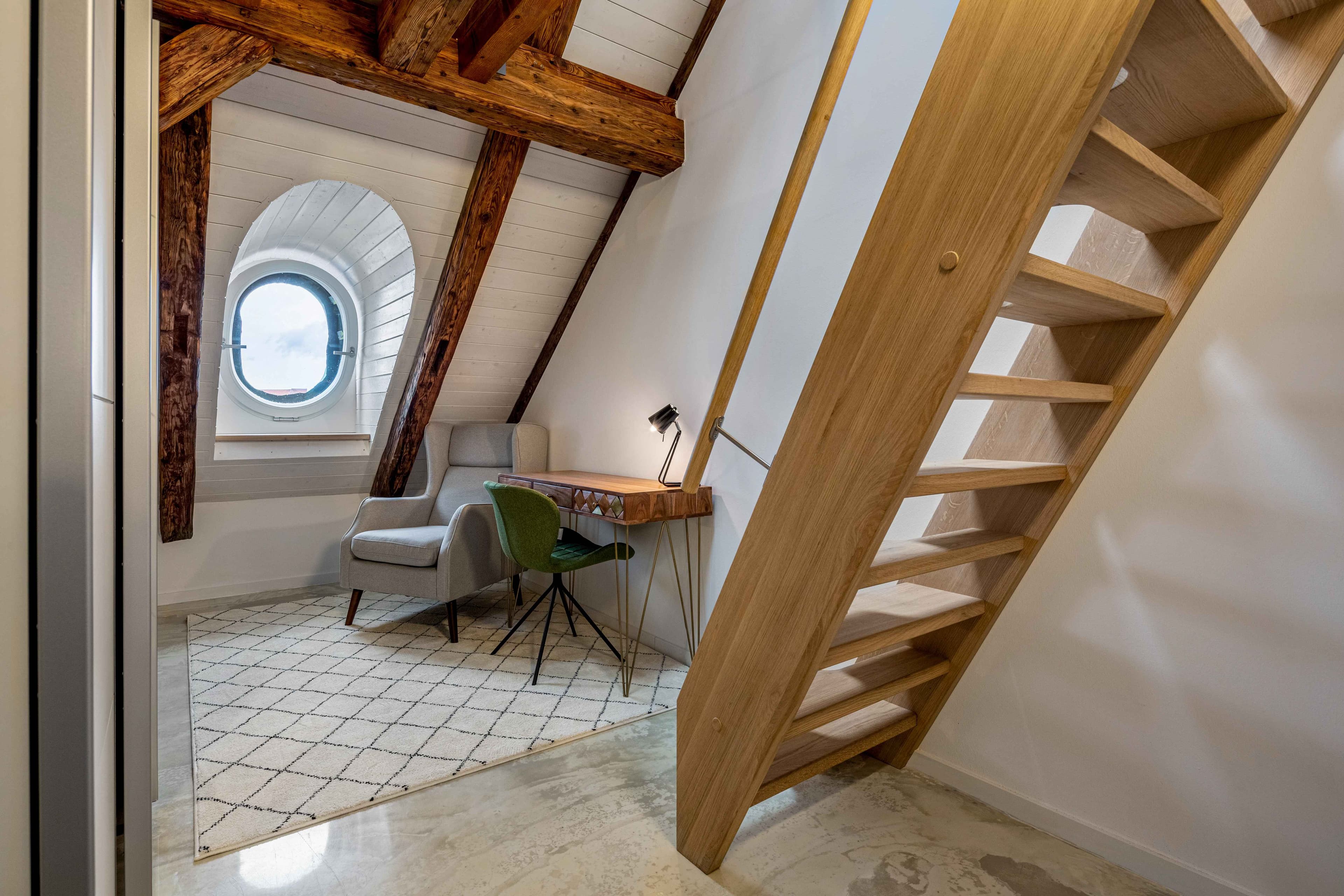 Picture of unit DE-02-008-004-04HF