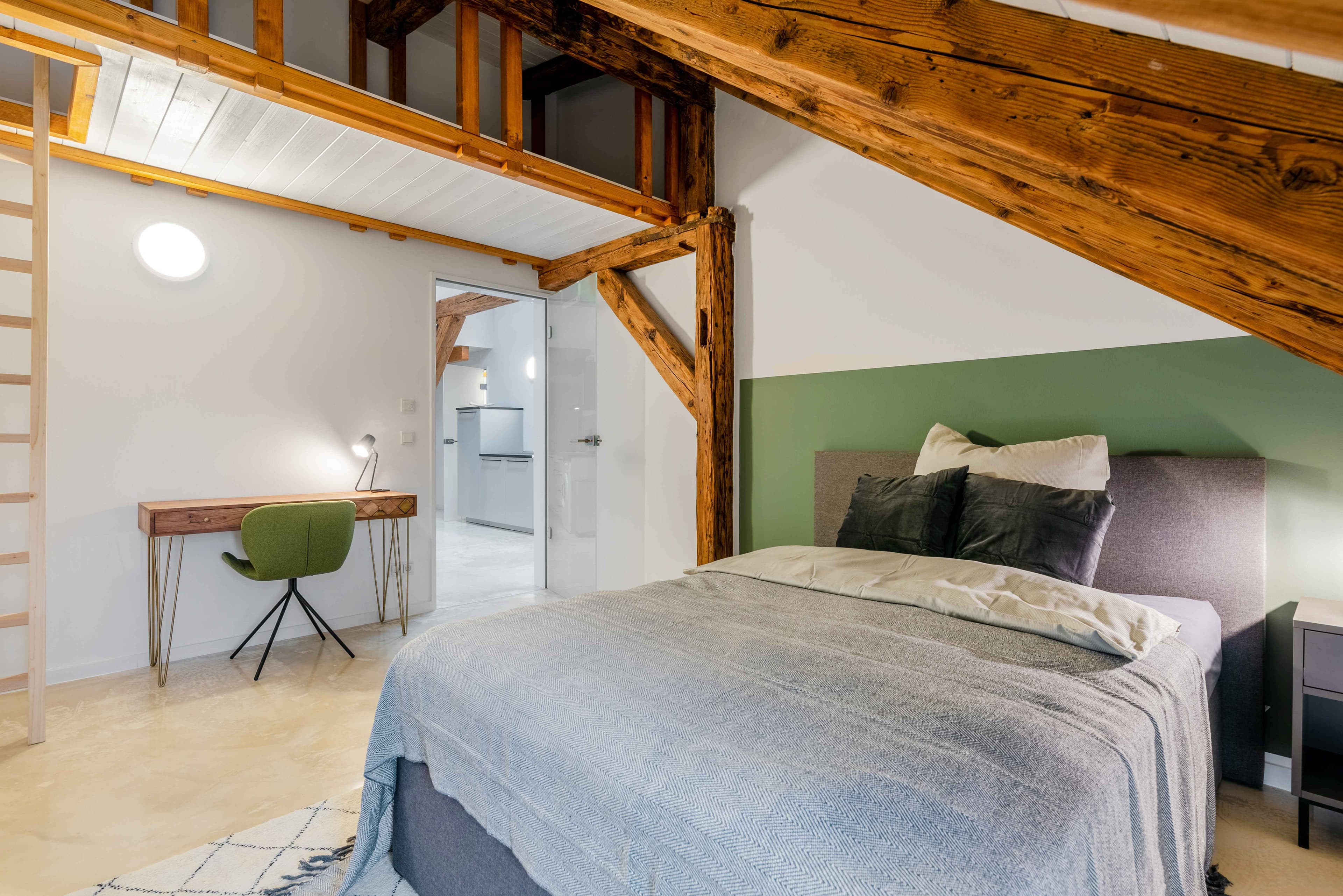 Picture of unit DE-02-008-003-04HF