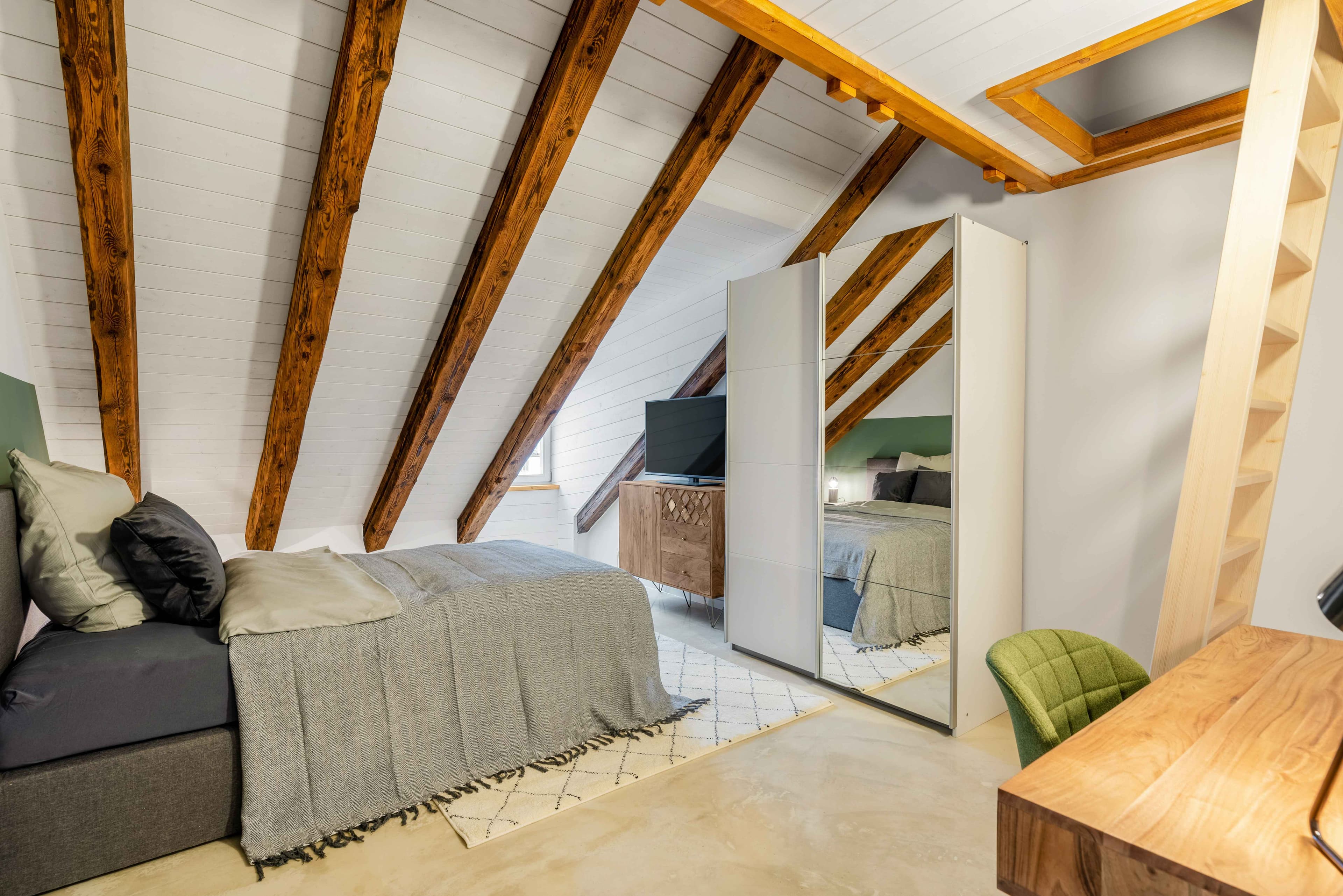 Picture of unit DE-02-008-003-04HF