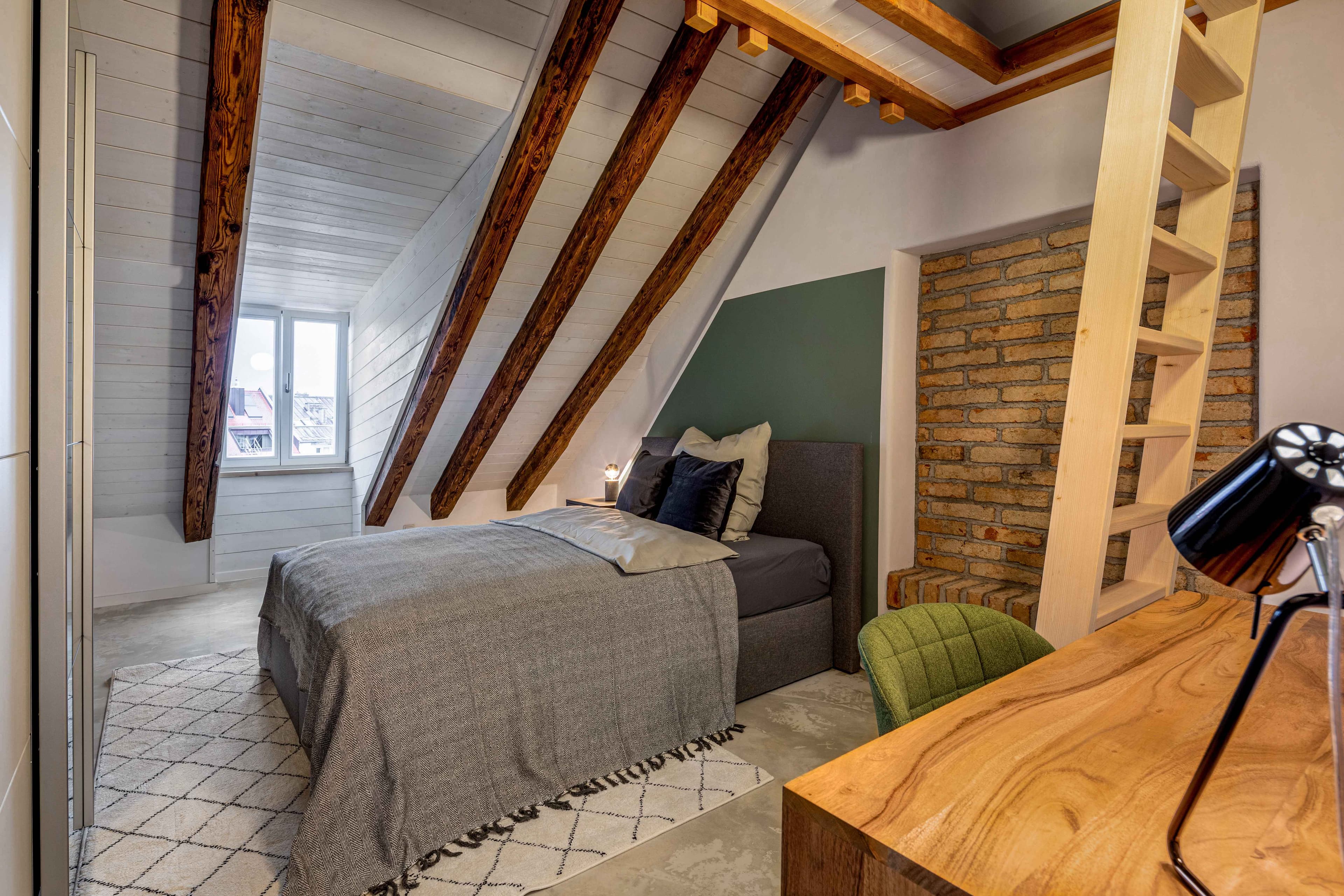 Picture of unit DE-02-008-004-03HF