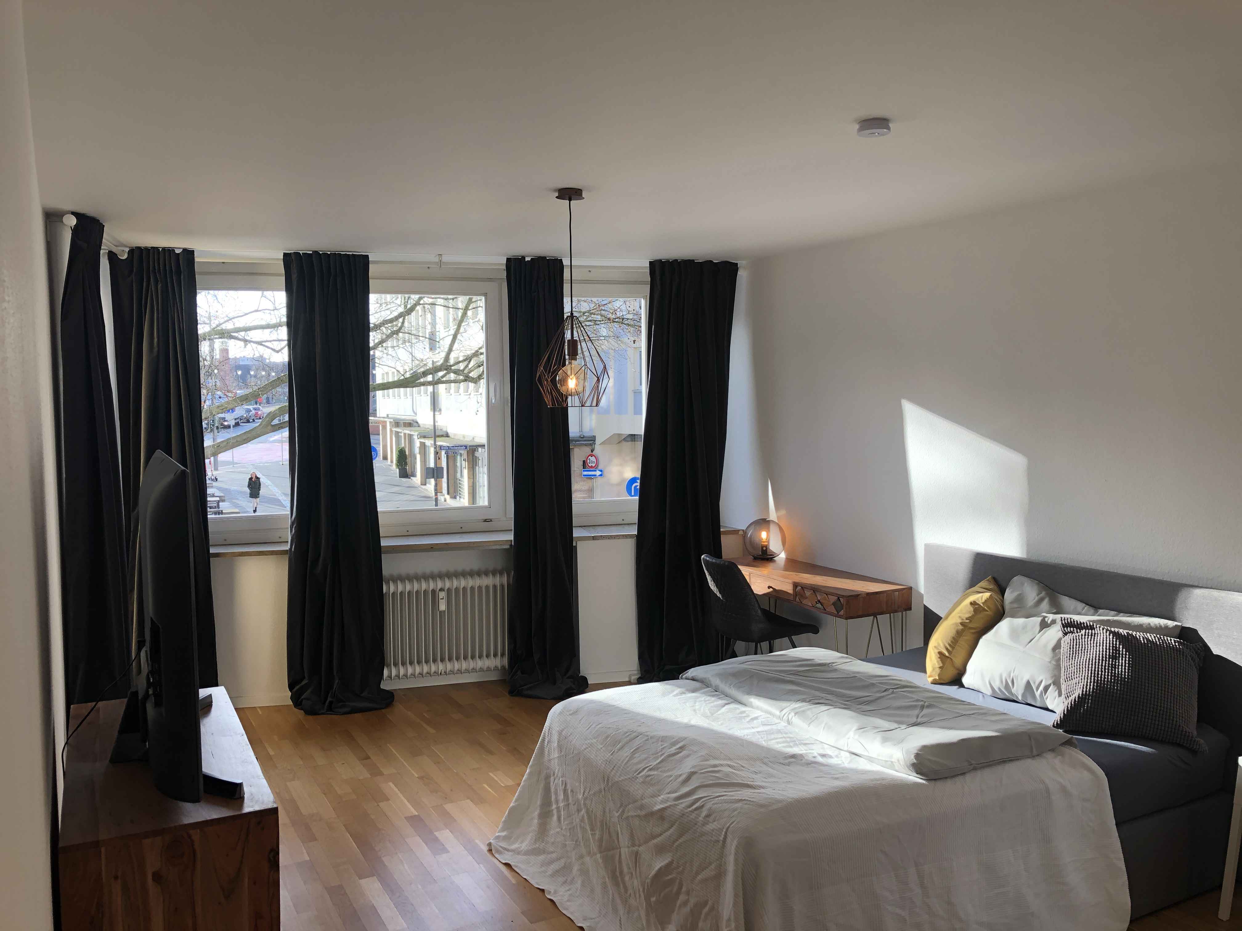 Picture of unit DE-04-011-001-02HF