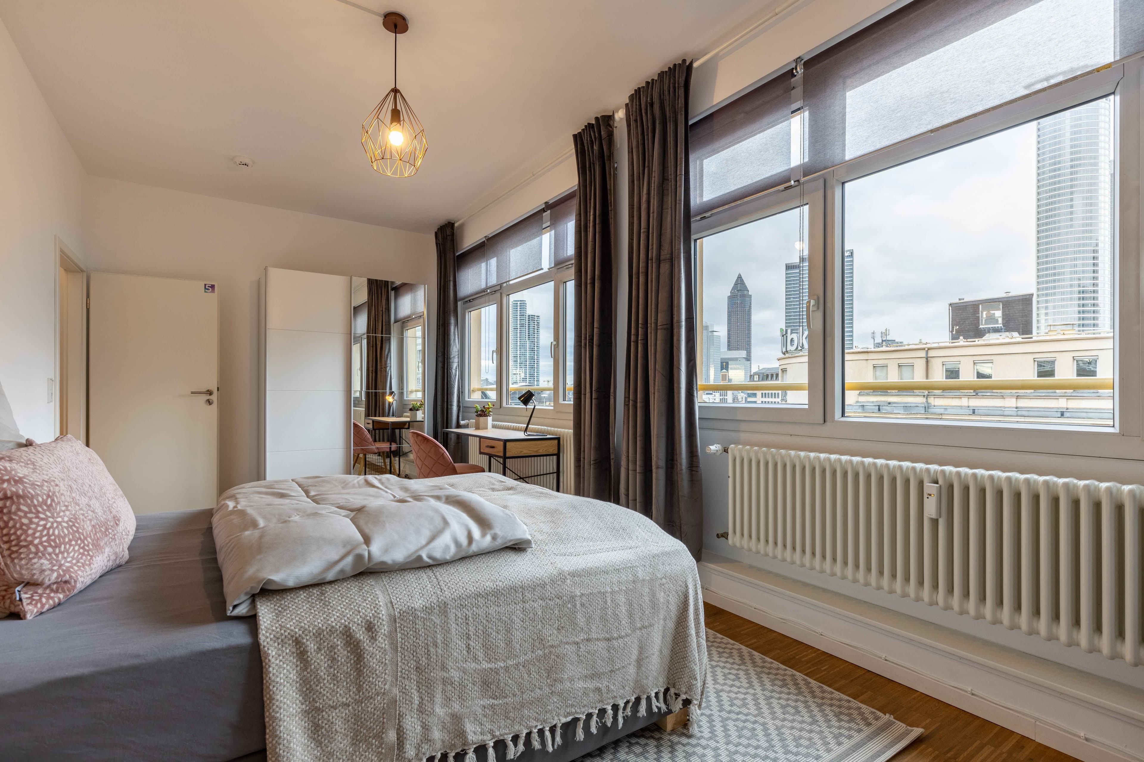 Picture of unit DE-04-001-002-05HF