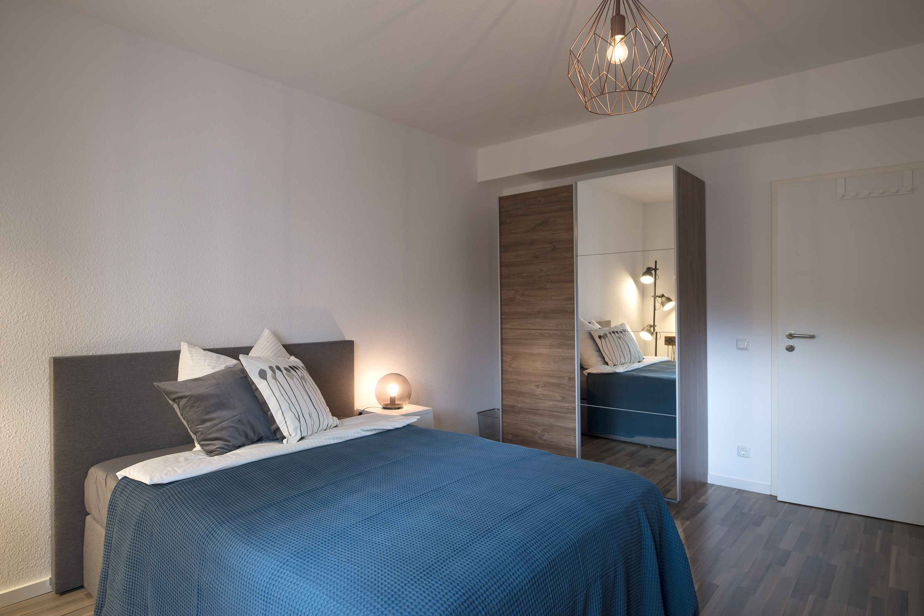 Picture of unit DE-04-042-001-04HF