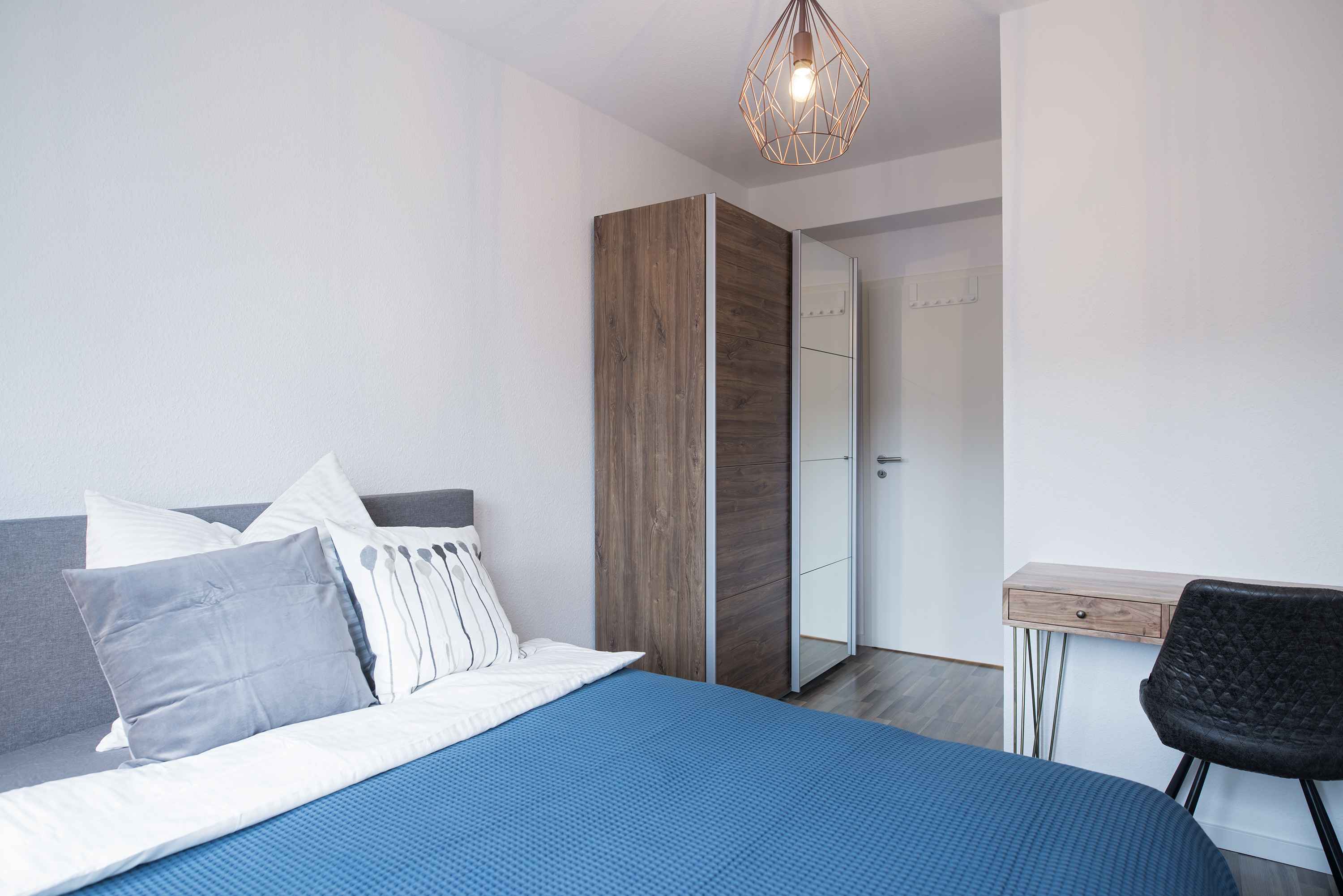 Picture of unit DE-04-042-001-02HF