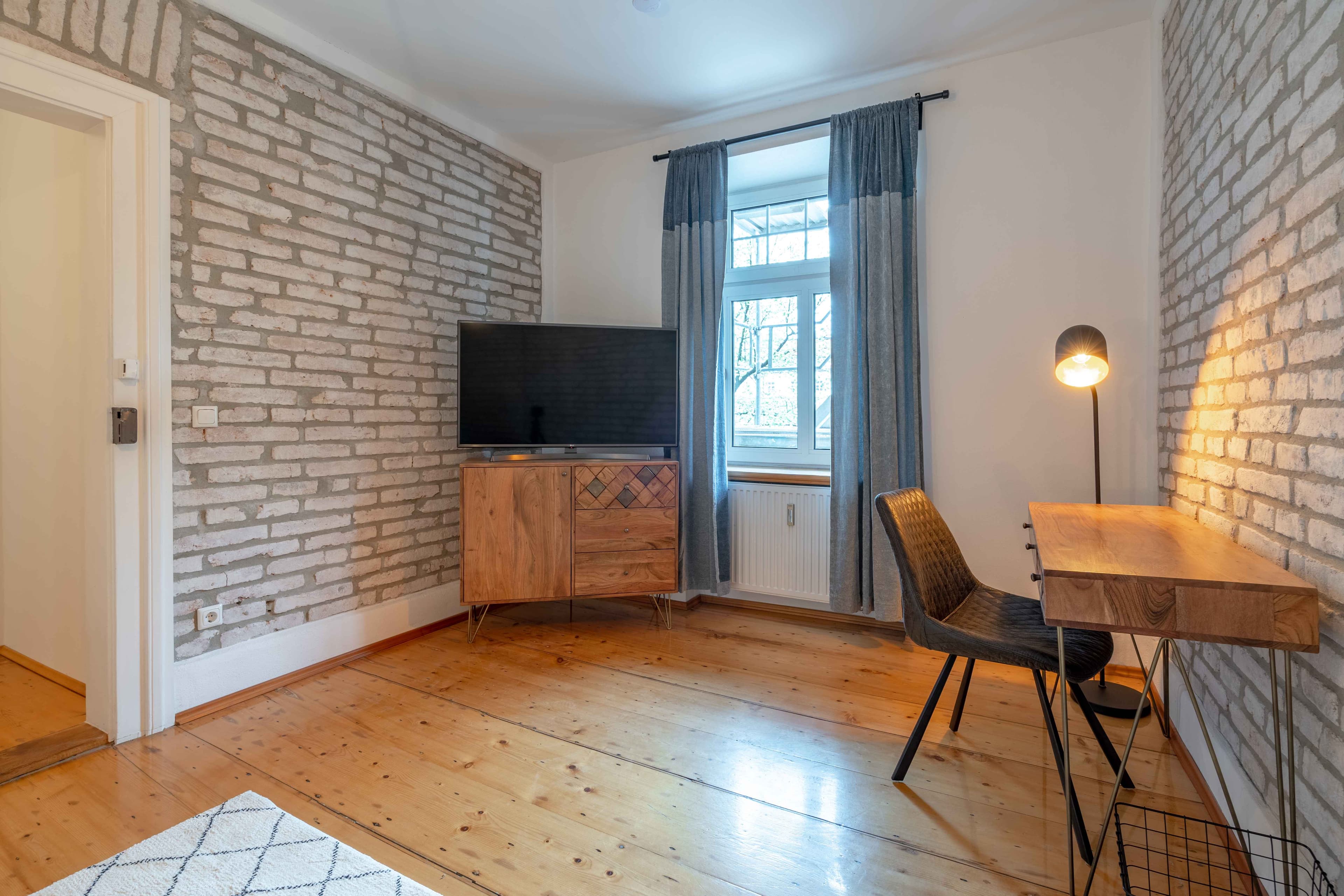 Picture of unit DE-02-008-001-03HF