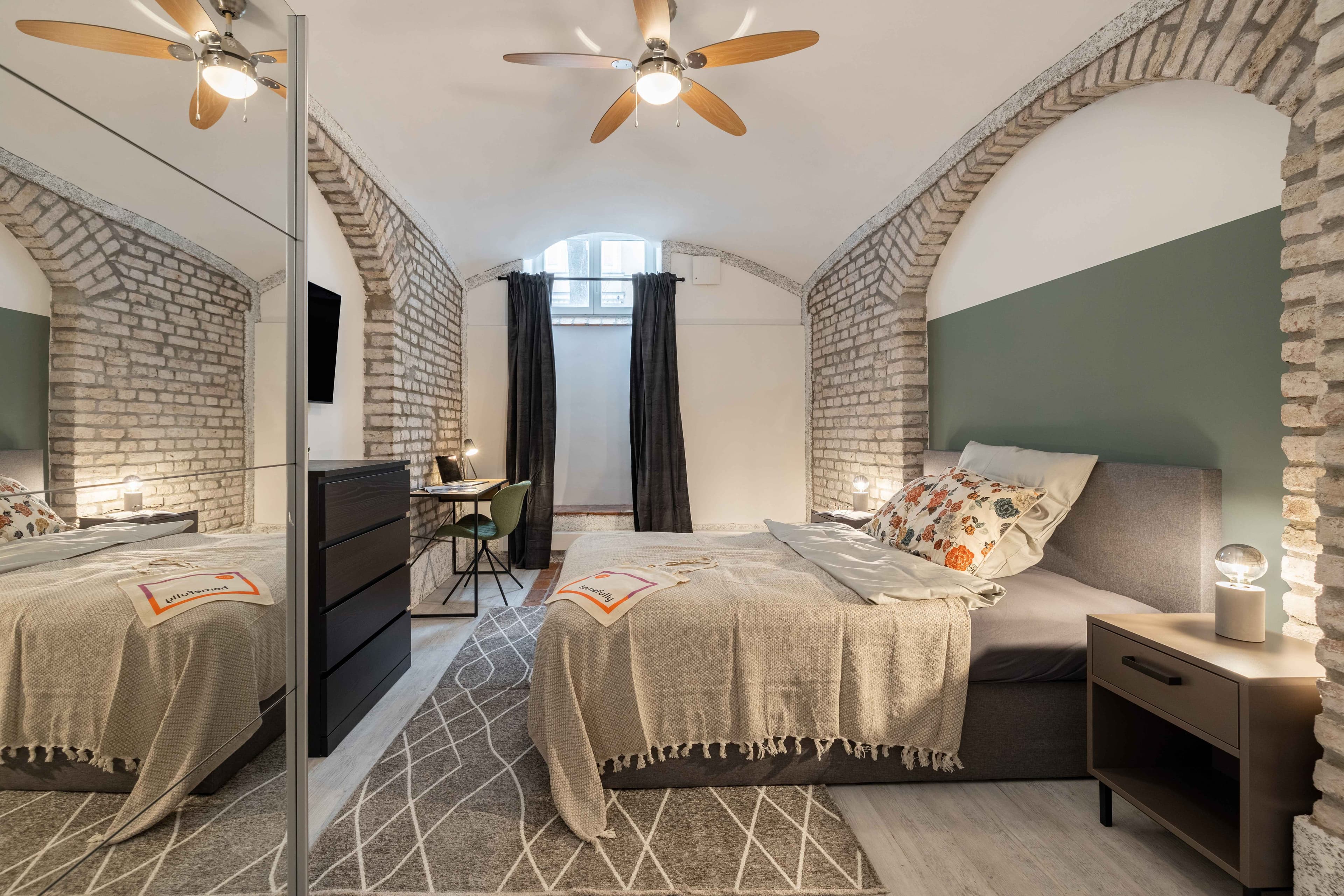 Marketing picture of unit DE-02-004-006-05HF