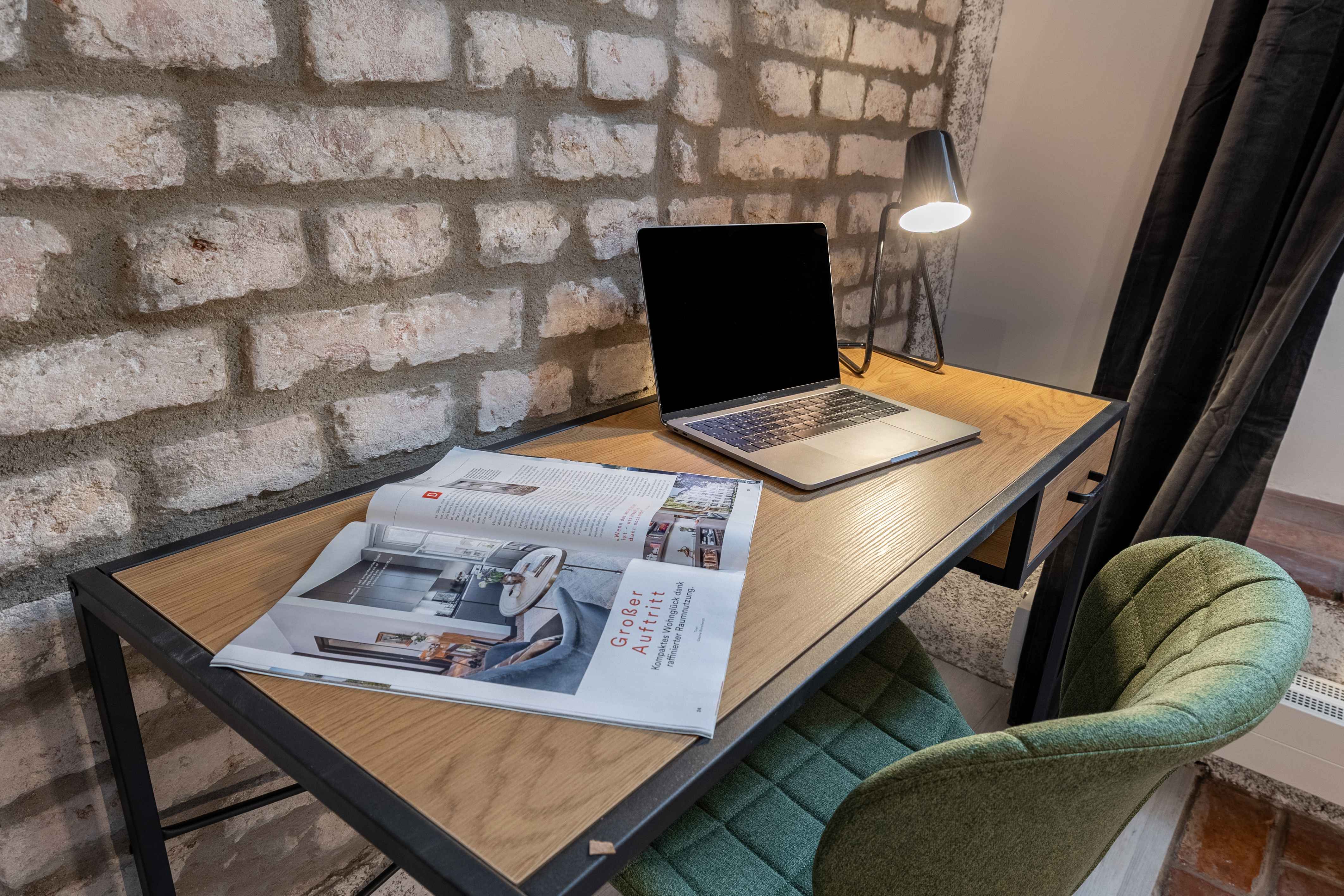 Picture of unit DE-02-004-006-05HF