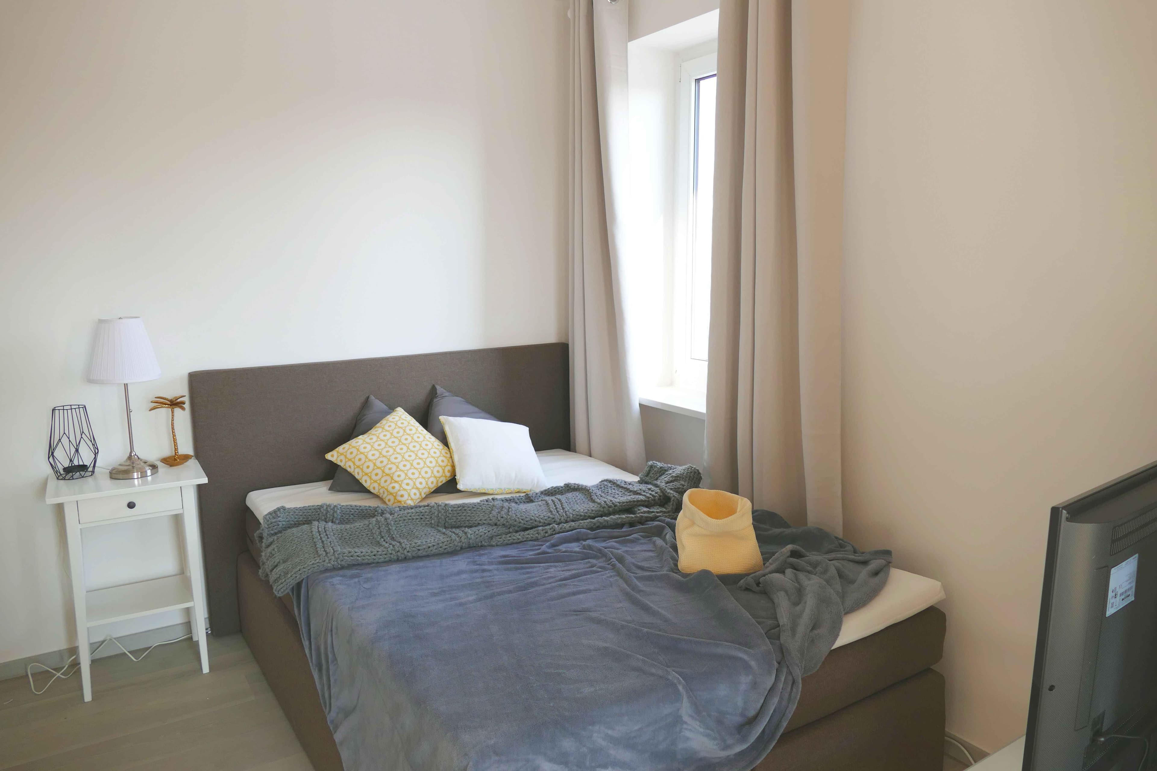 Picture of unit DE-02-011-002-02HF