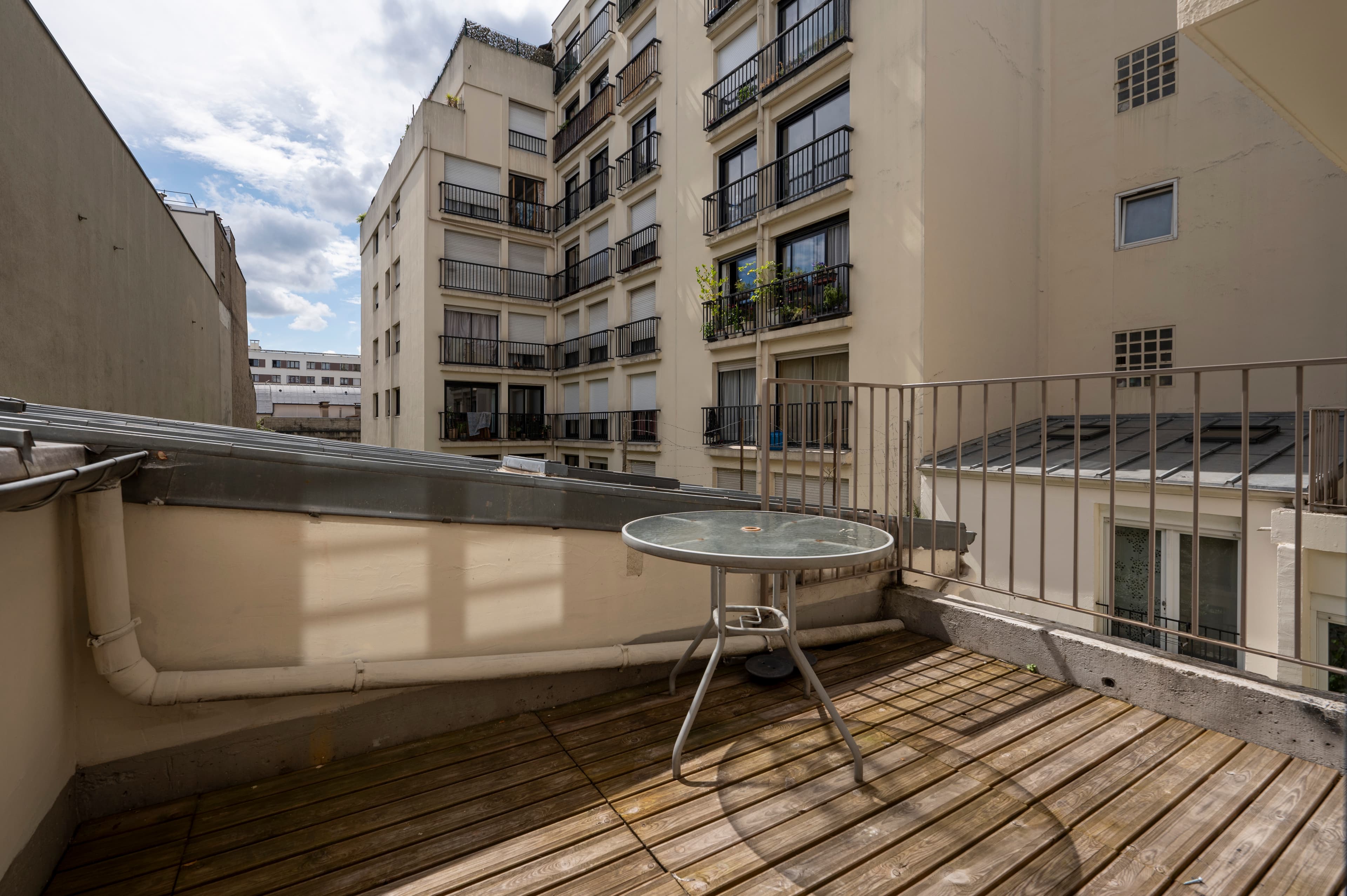 Picture of unit FR-18-001-005-05