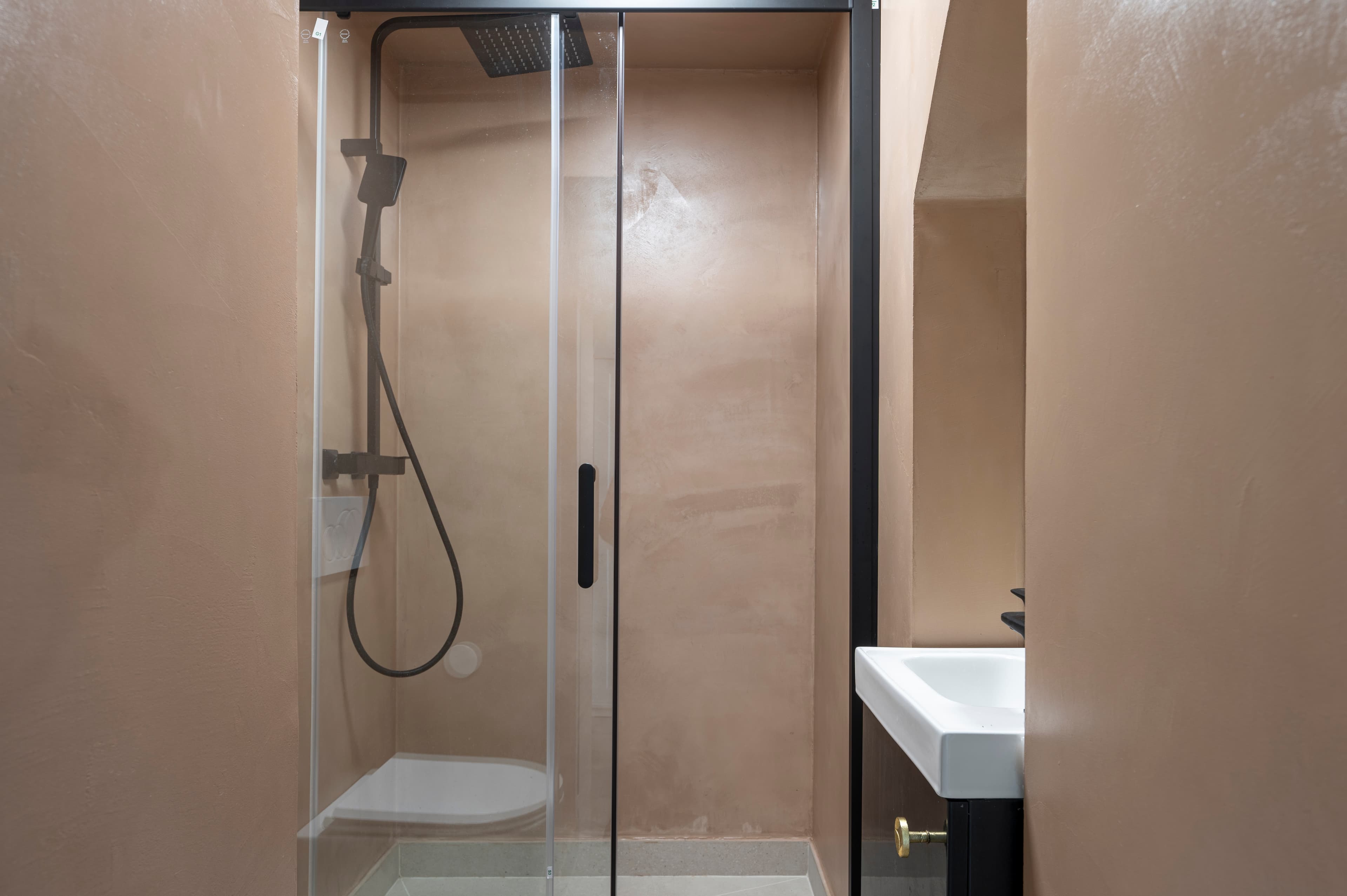 Picture of unit FR-18-001-002-04