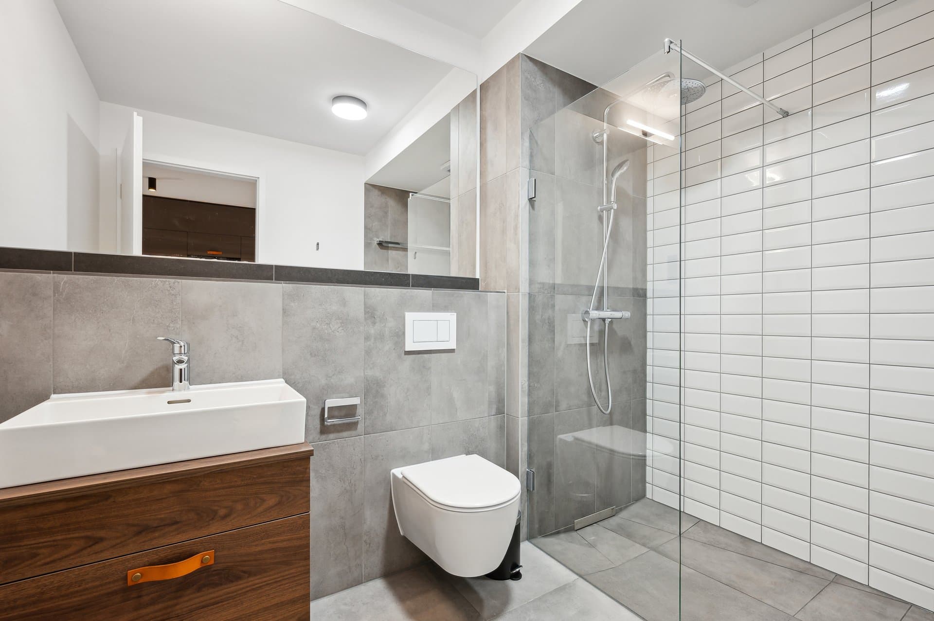 Picture of unit DE-01-483-203-01