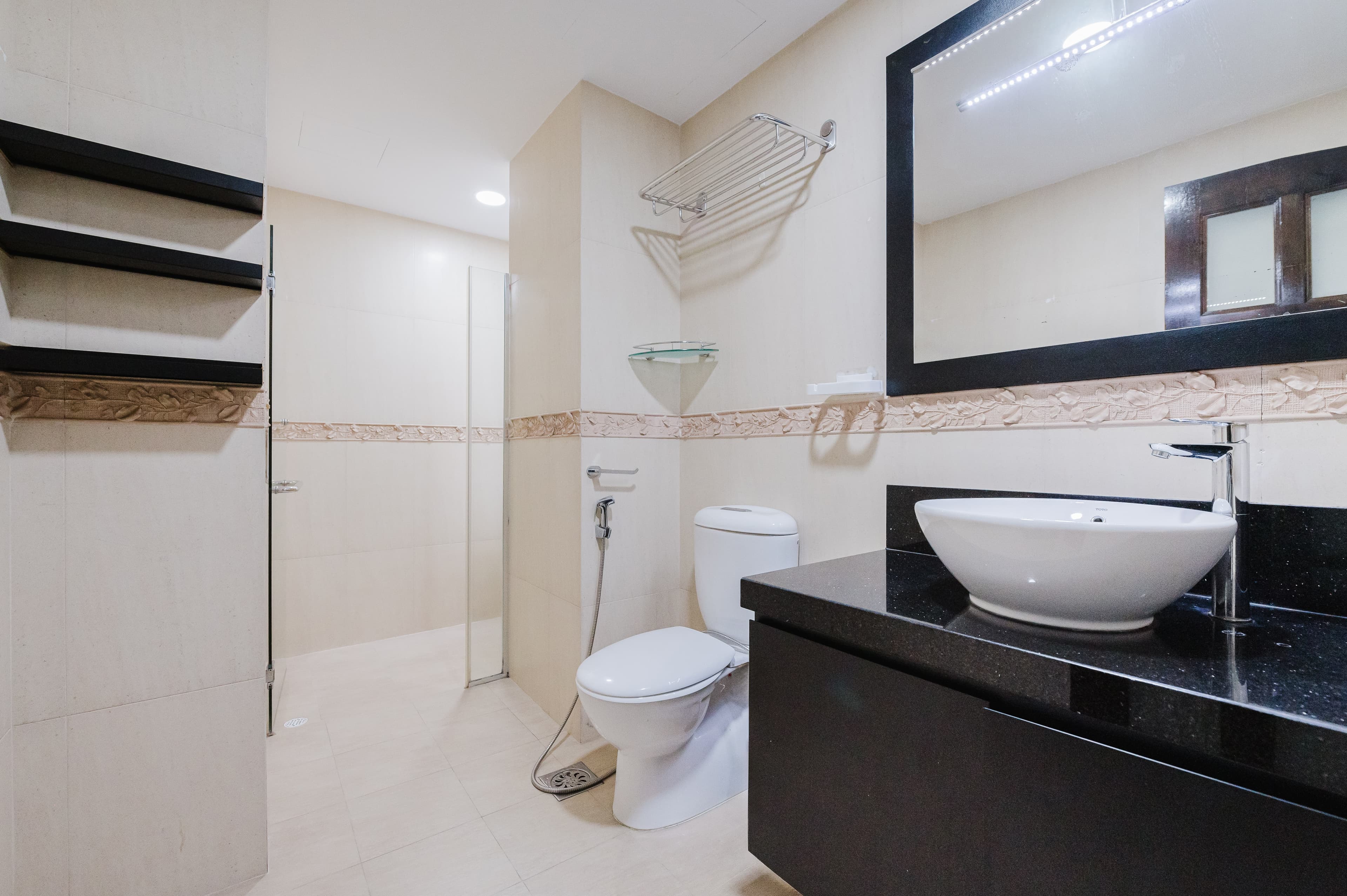 Picture of unit SG-01-108-001-003