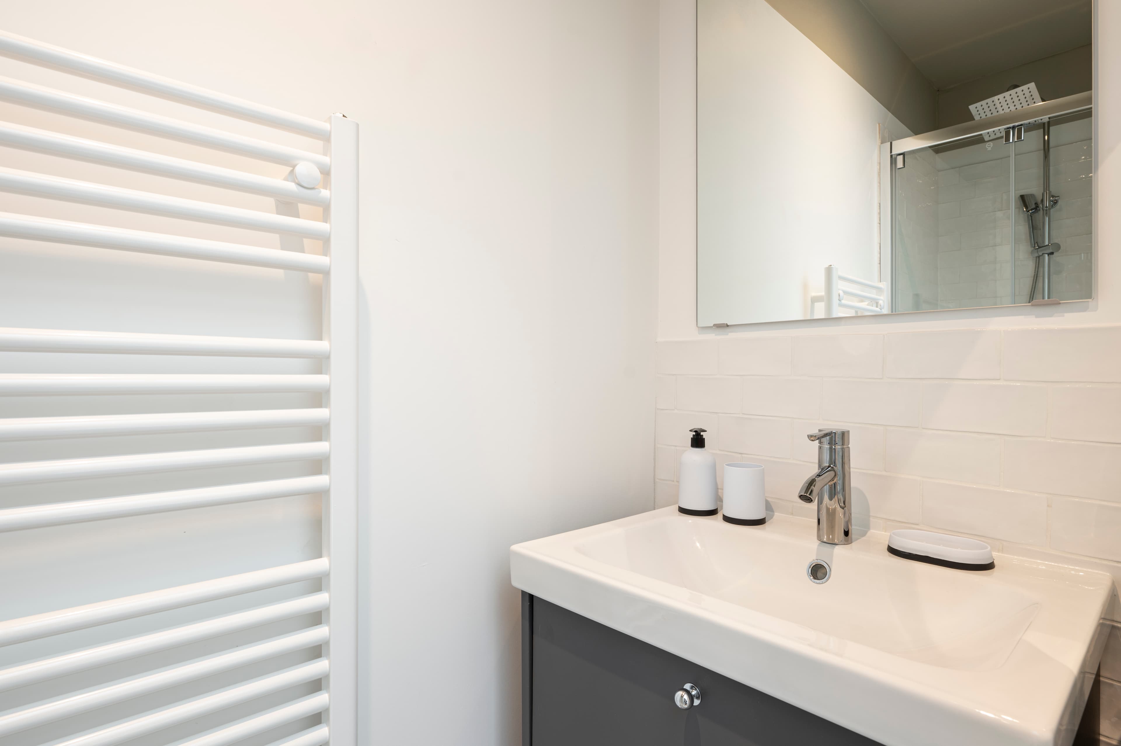 Picture of unit FR-18-011-001-008