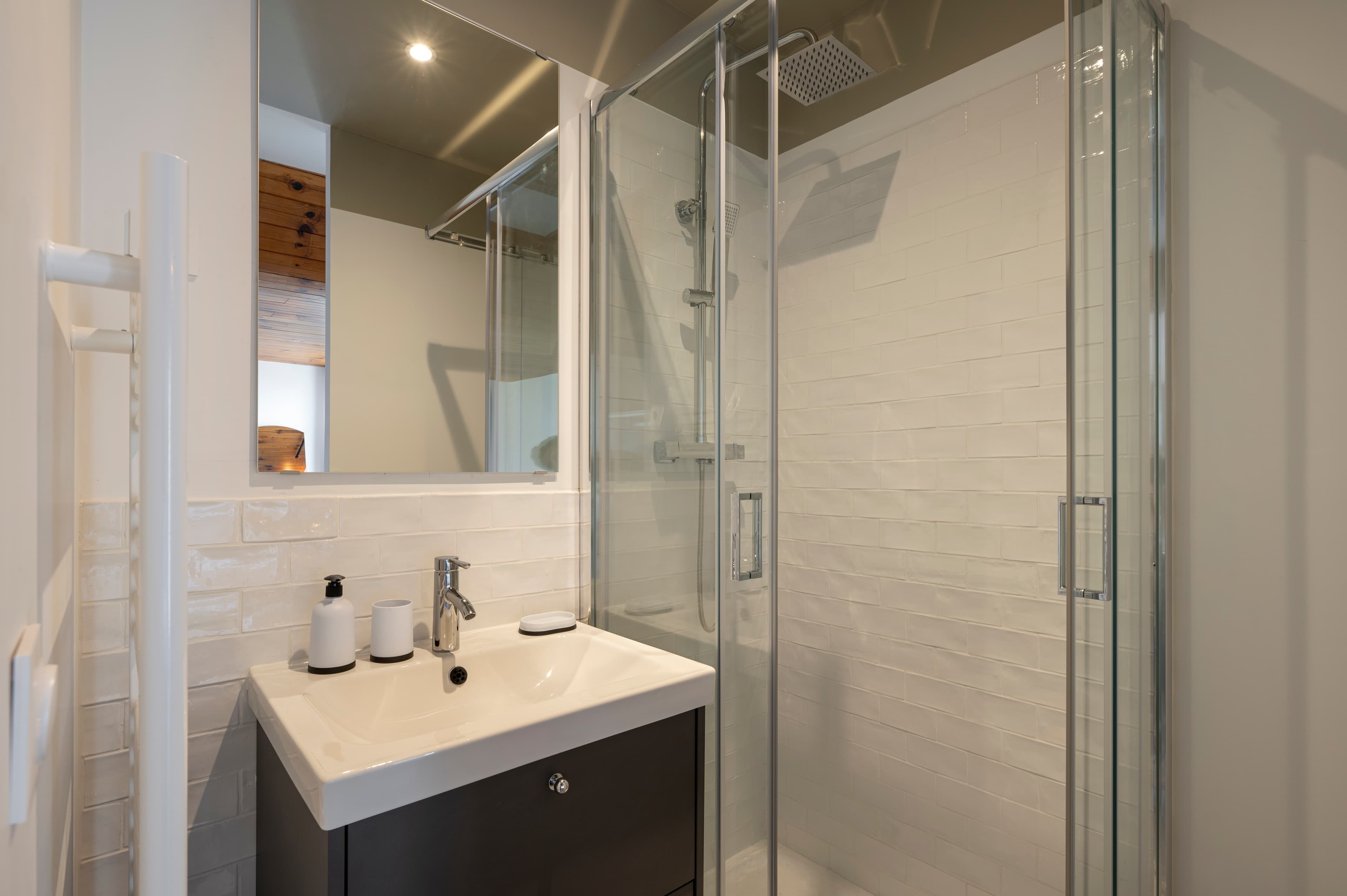 Picture of unit FR-18-011-001-012