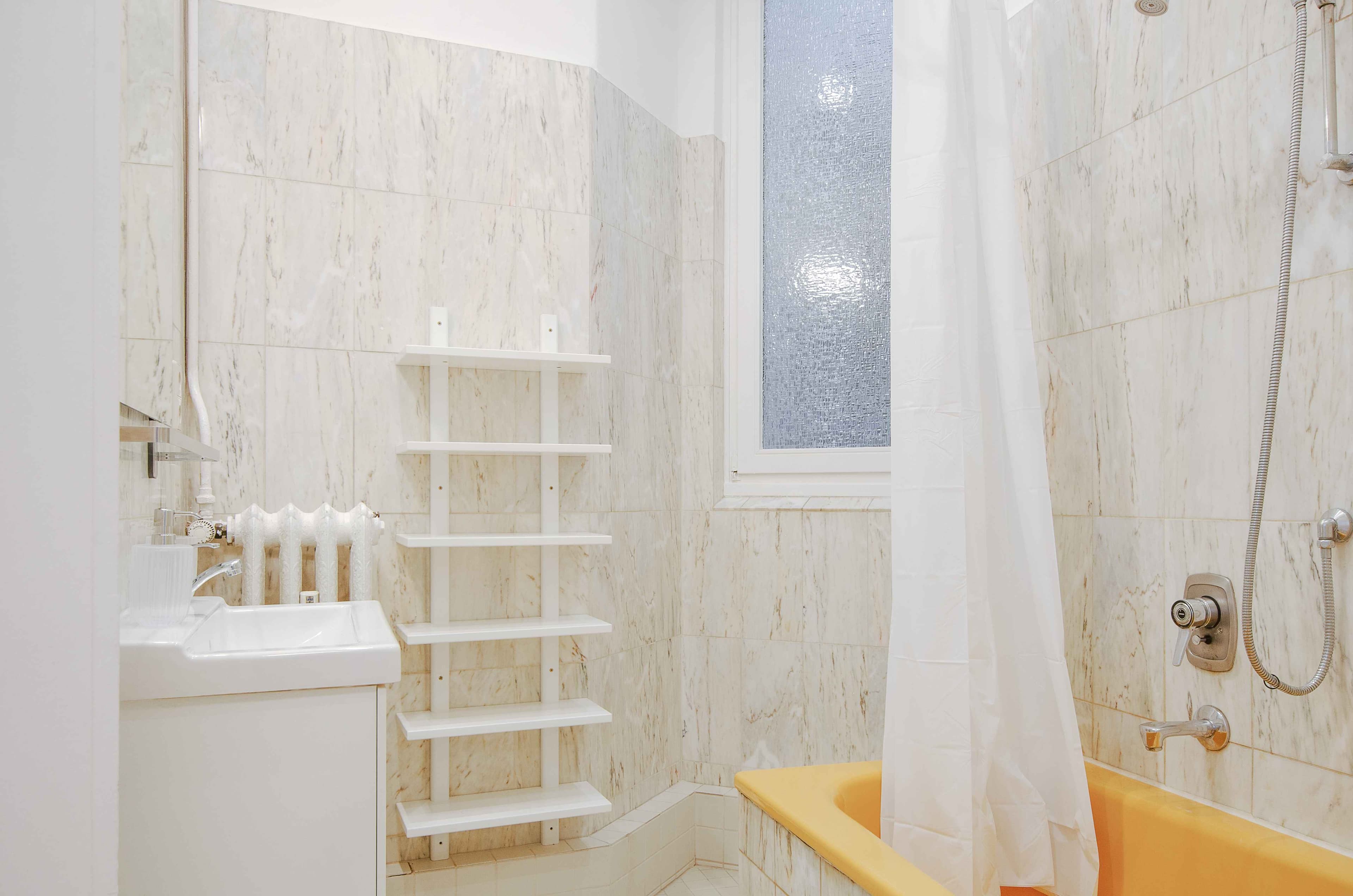 Picture of unit DE-03-001-002-04HF