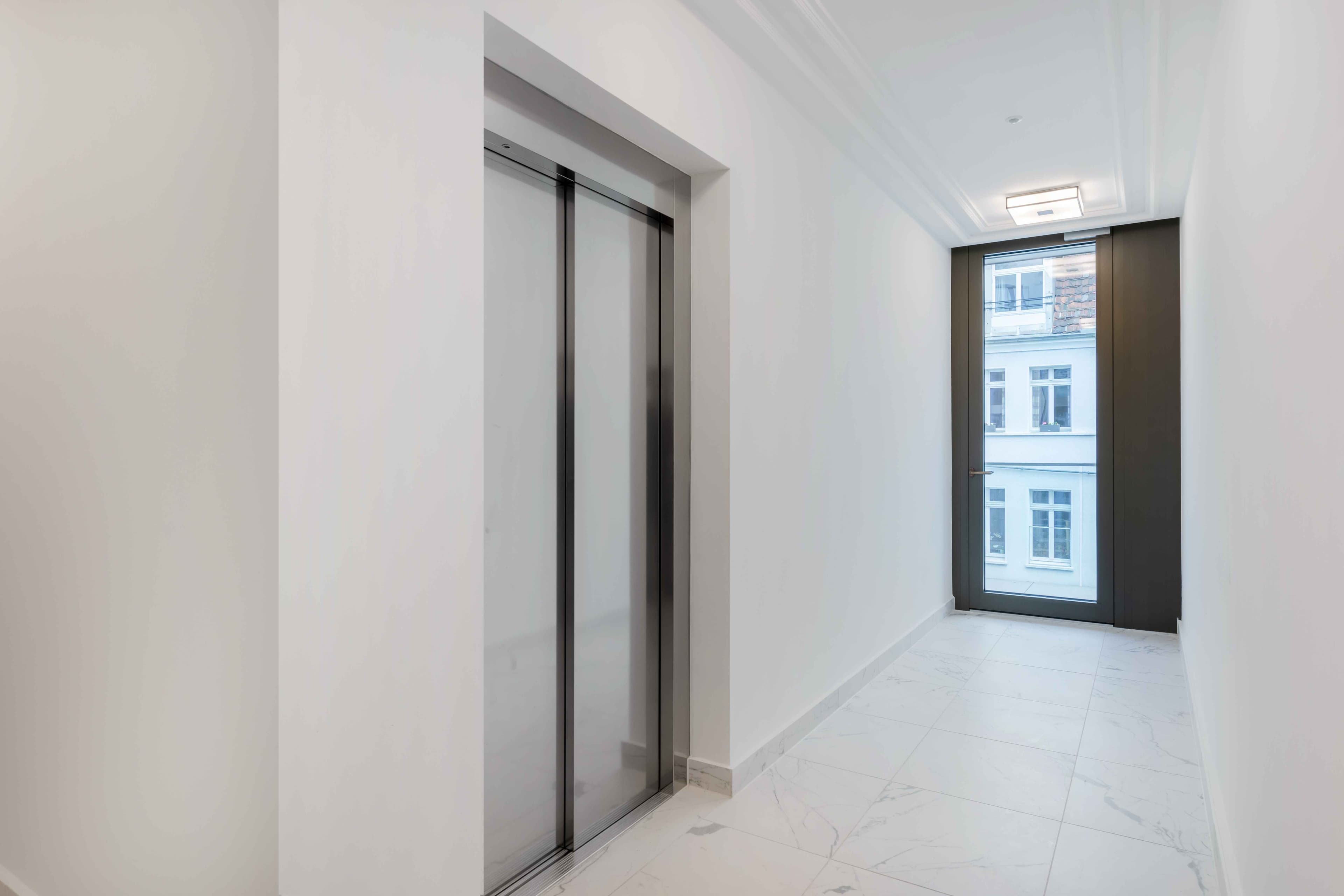 Picture of unit DE-01-009-001-02HF