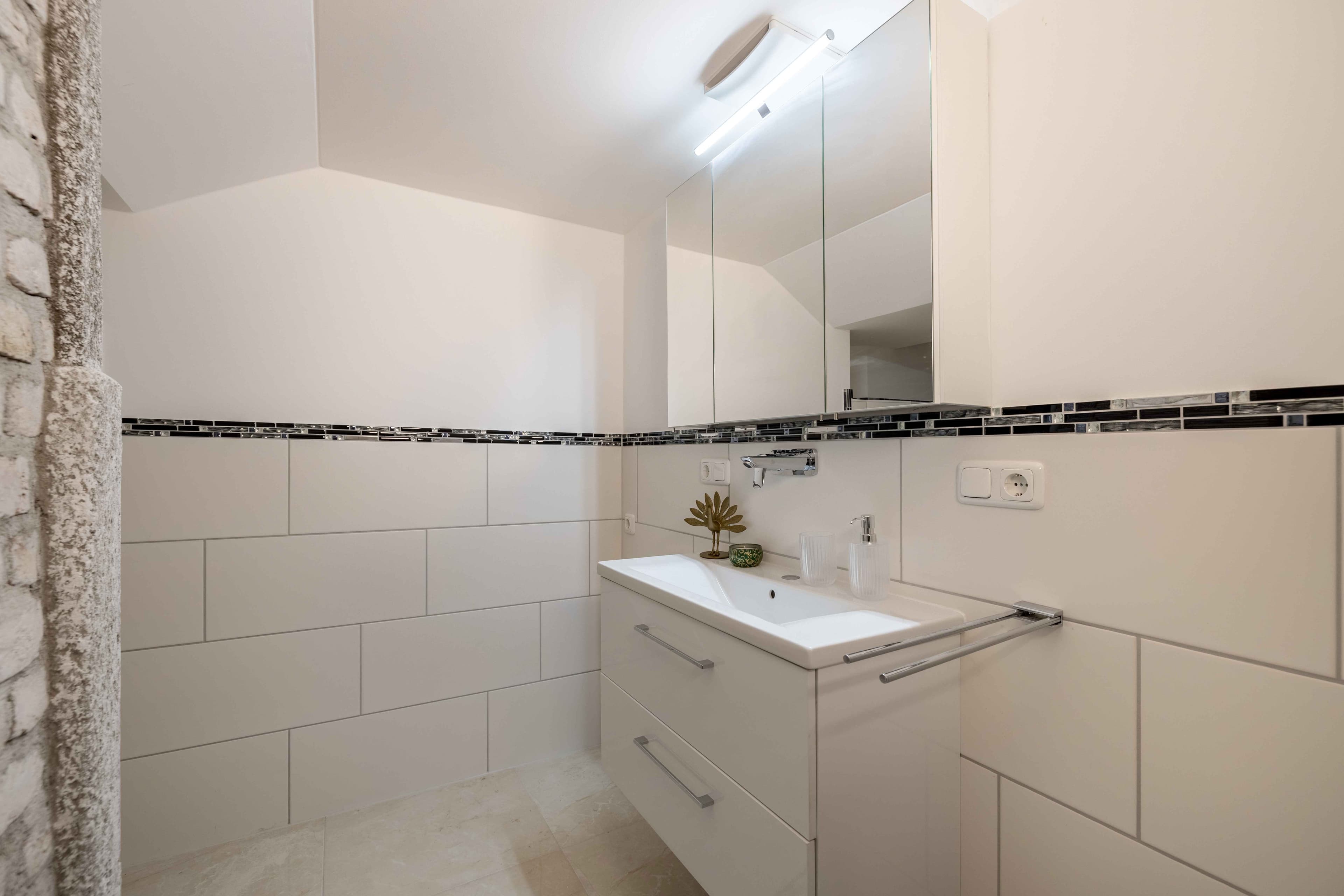 Picture of unit DE-02-004-006-01HF