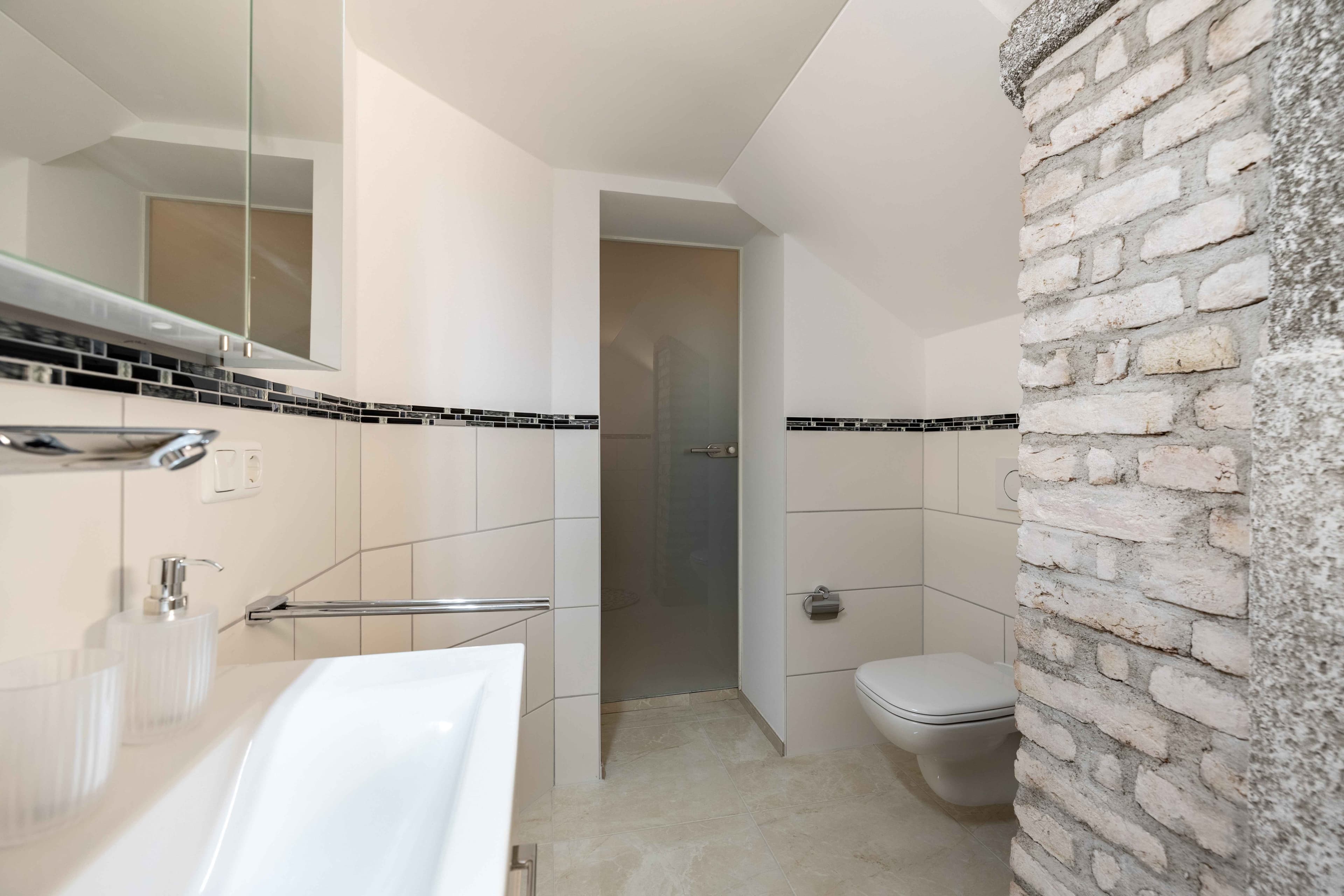 Picture of unit DE-02-004-006-01HF