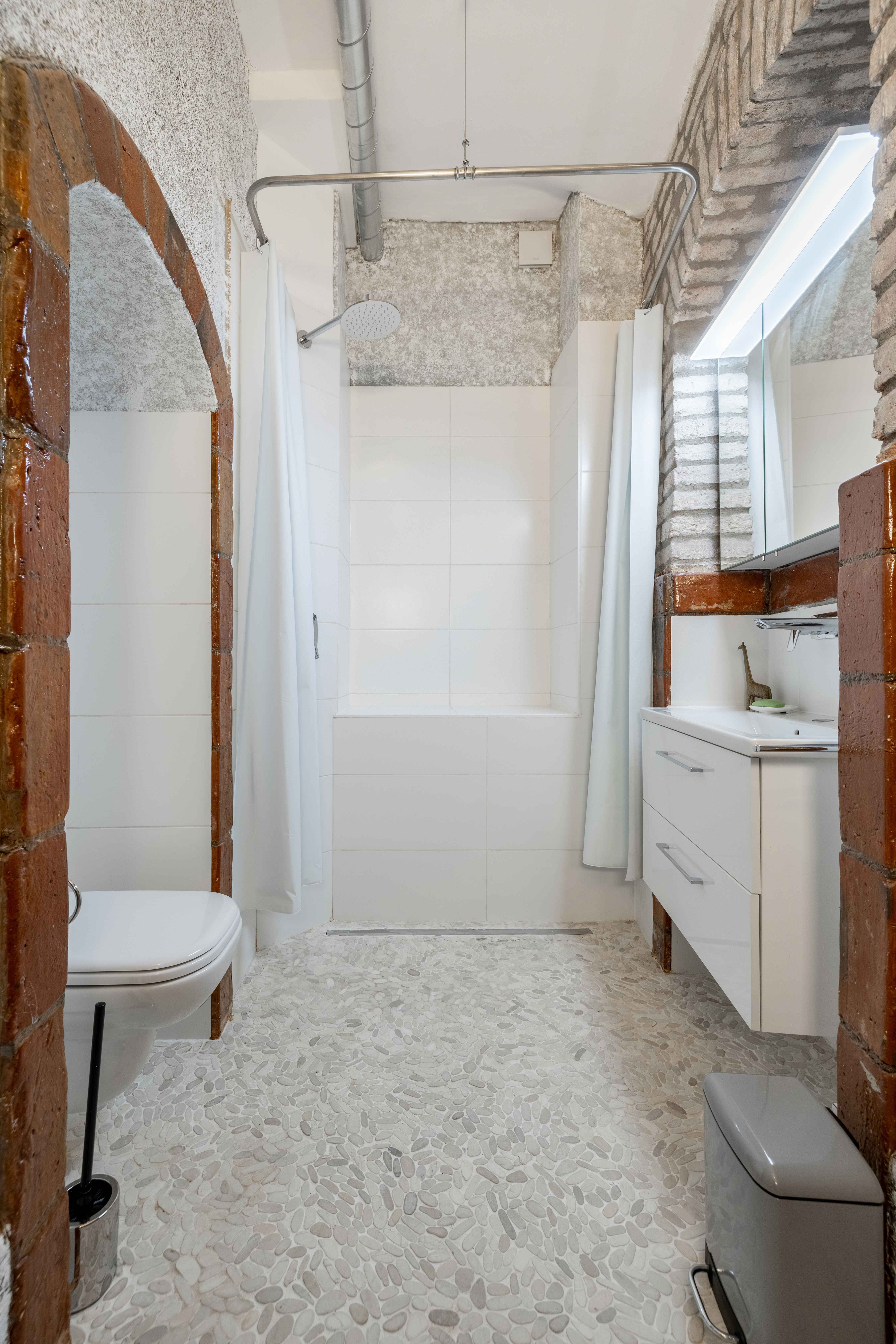 Picture of unit DE-02-004-006-02HF